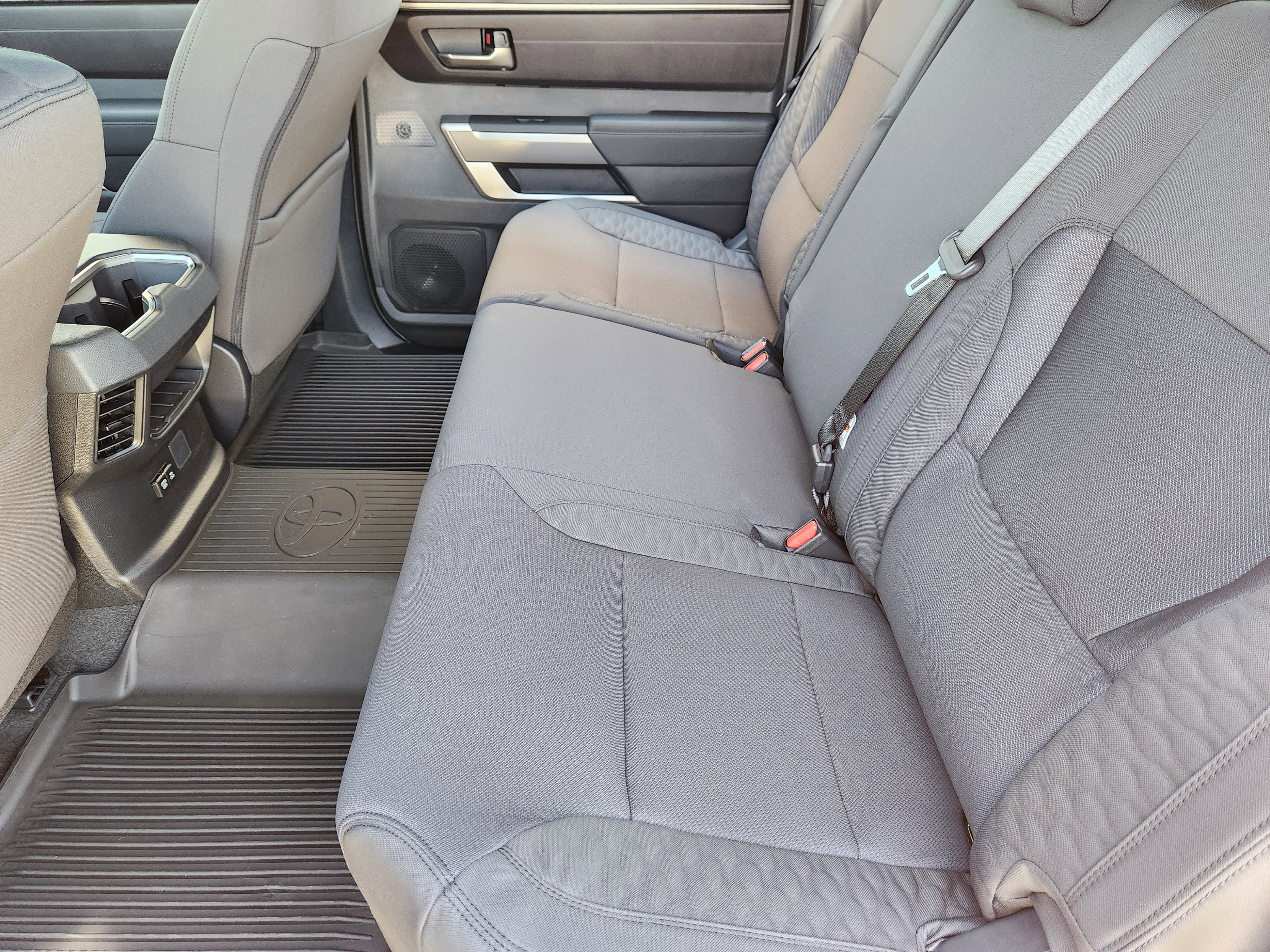 Vehicle image 22 of 23