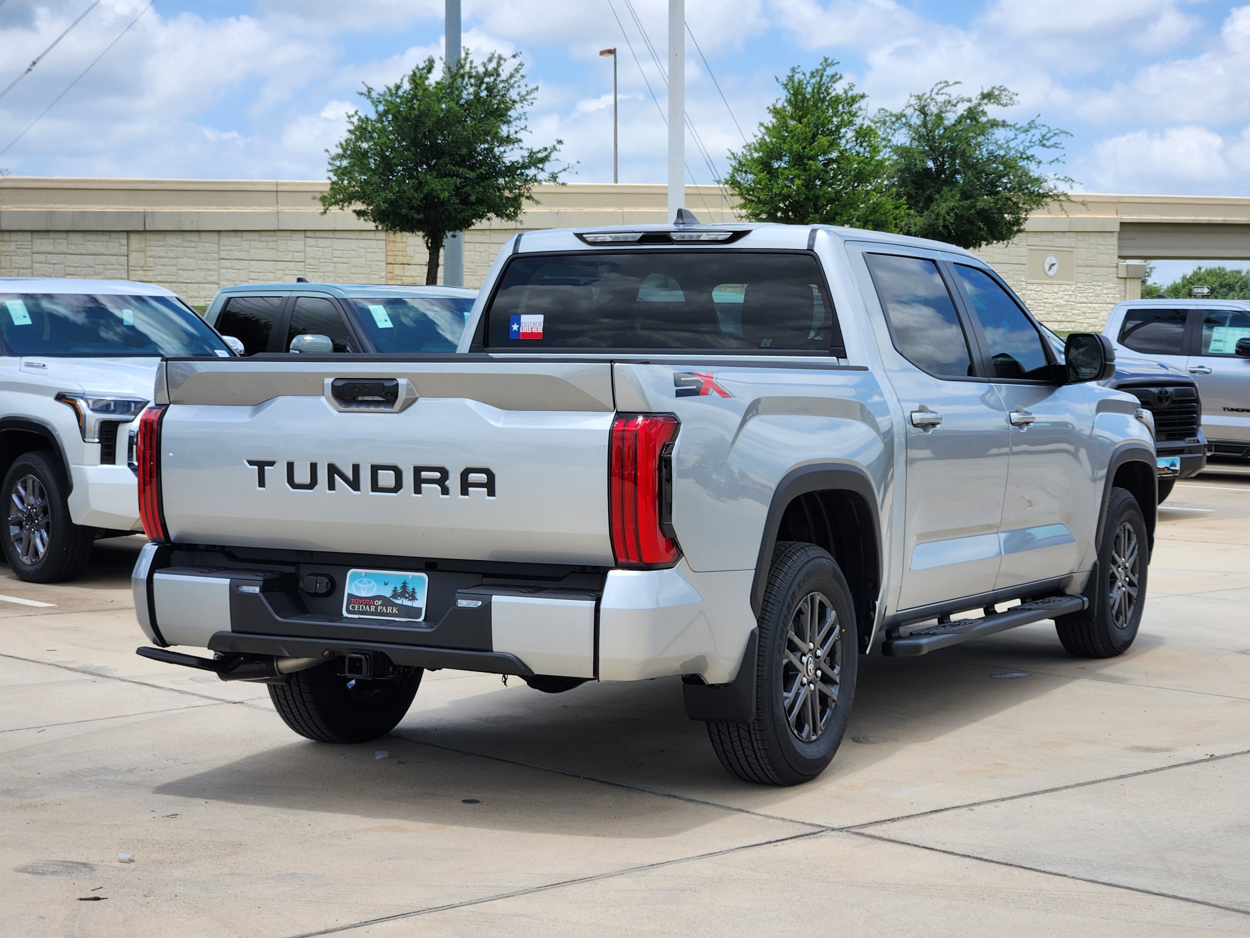 Vehicle image 3 of 26