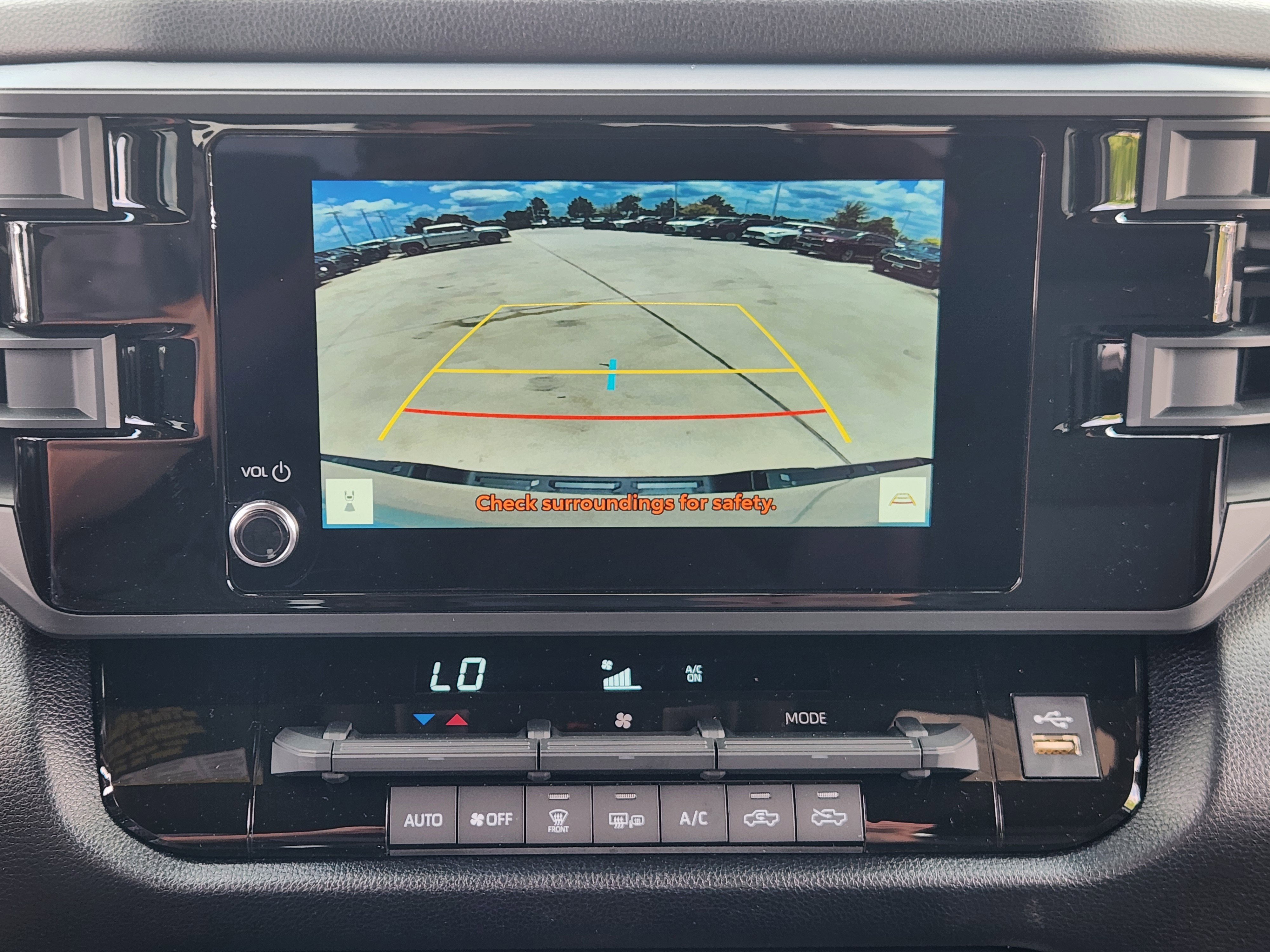 Vehicle image 13 of 26