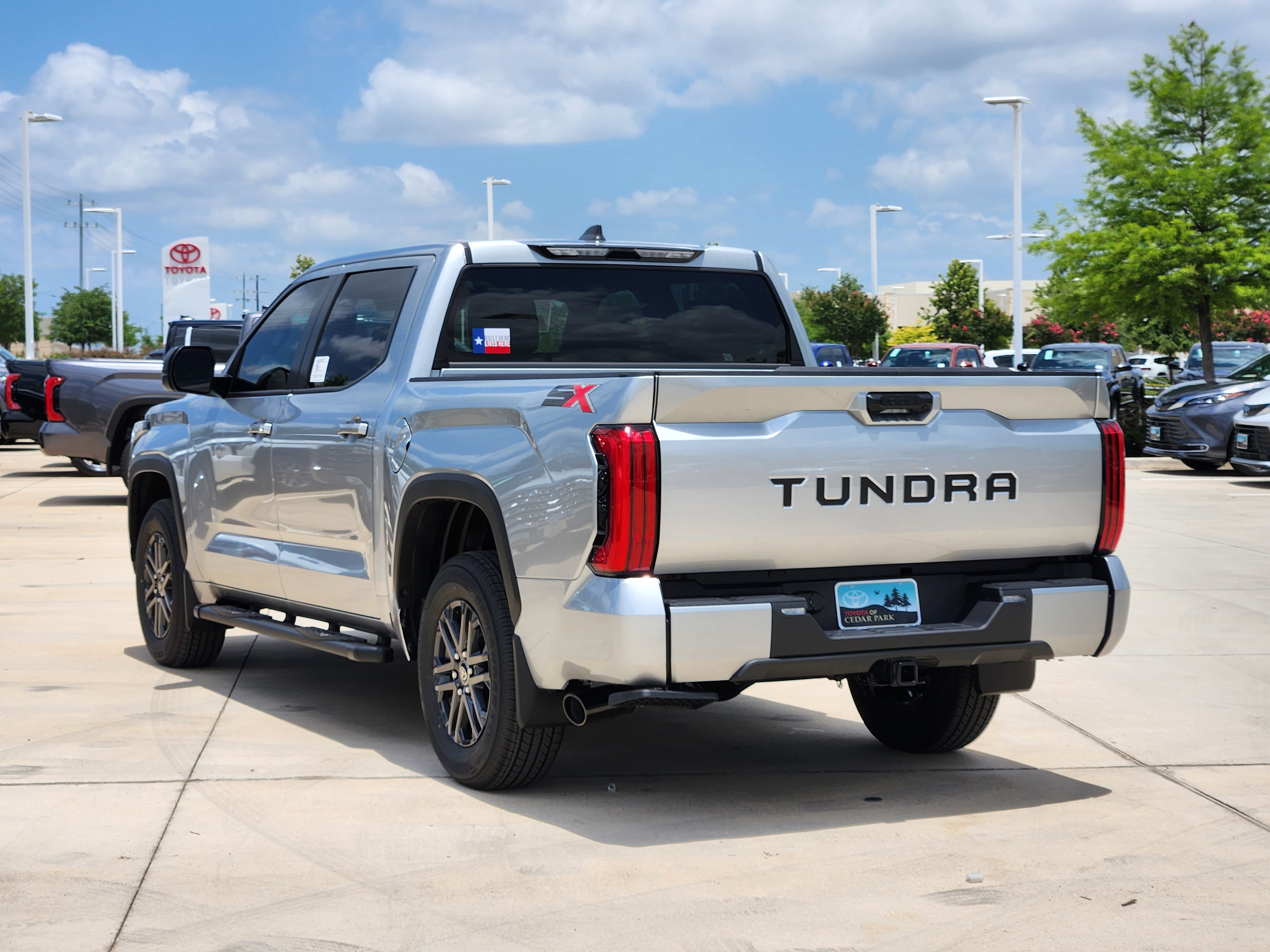 Vehicle image 4 of 26