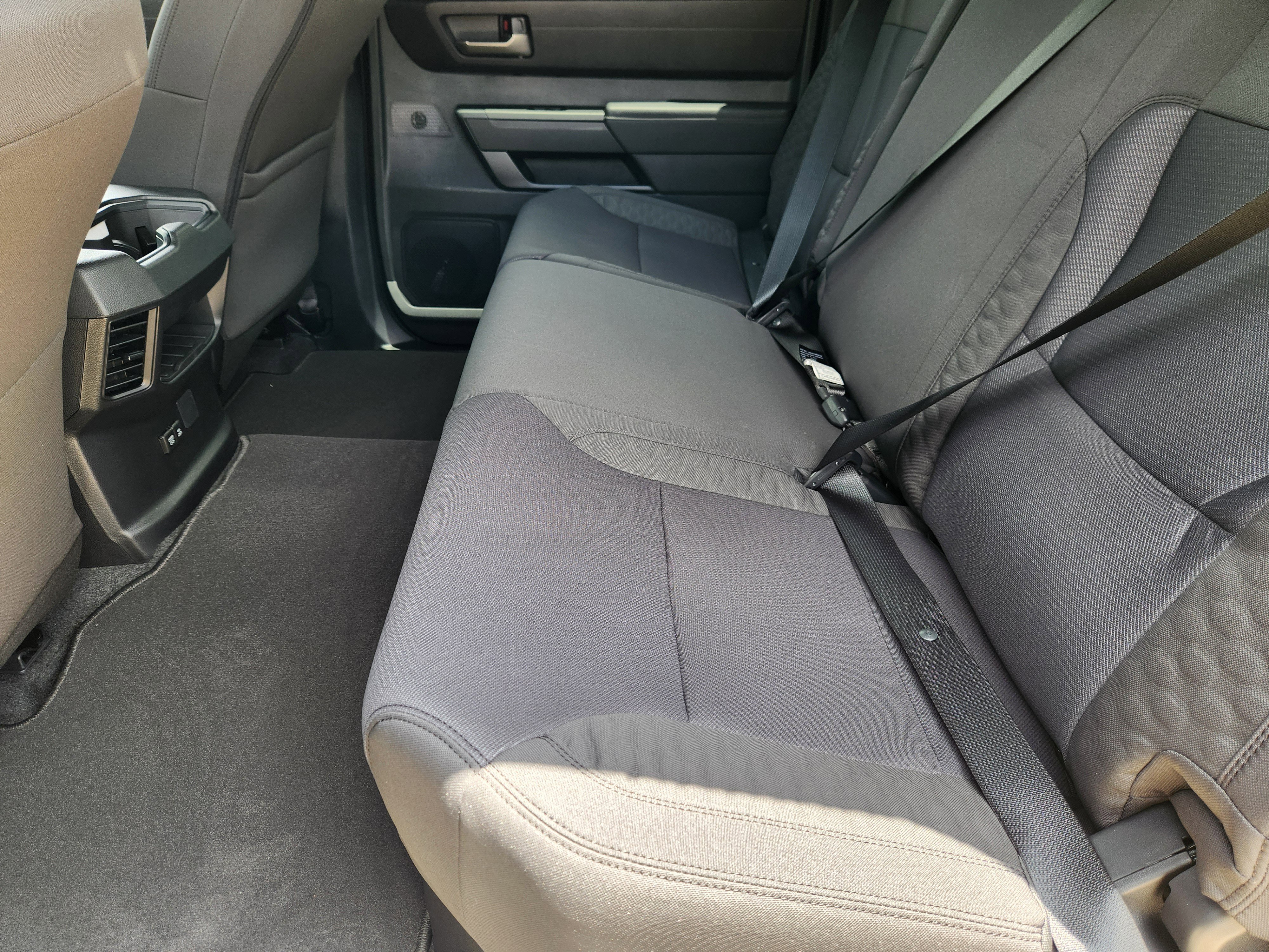Vehicle image 20 of 26