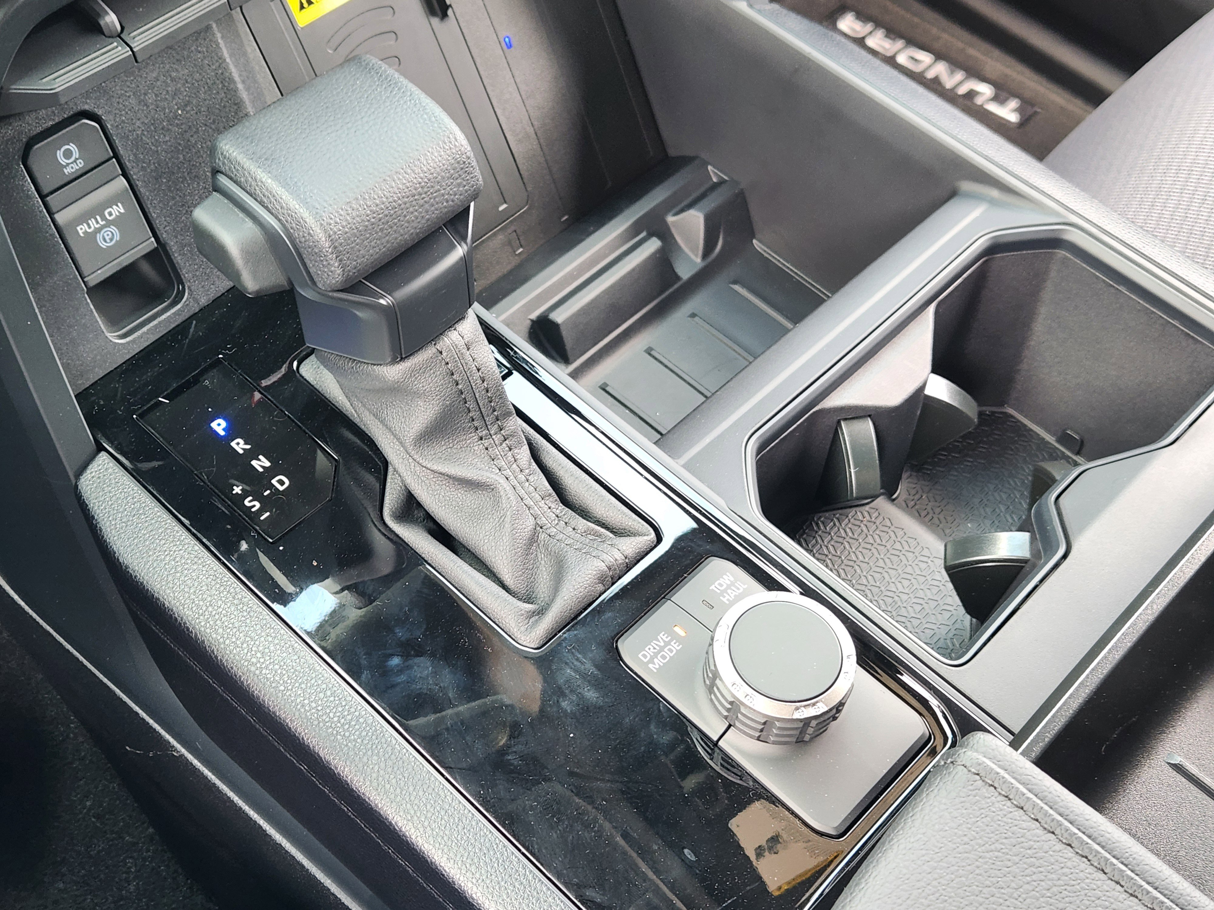Vehicle image 15 of 26