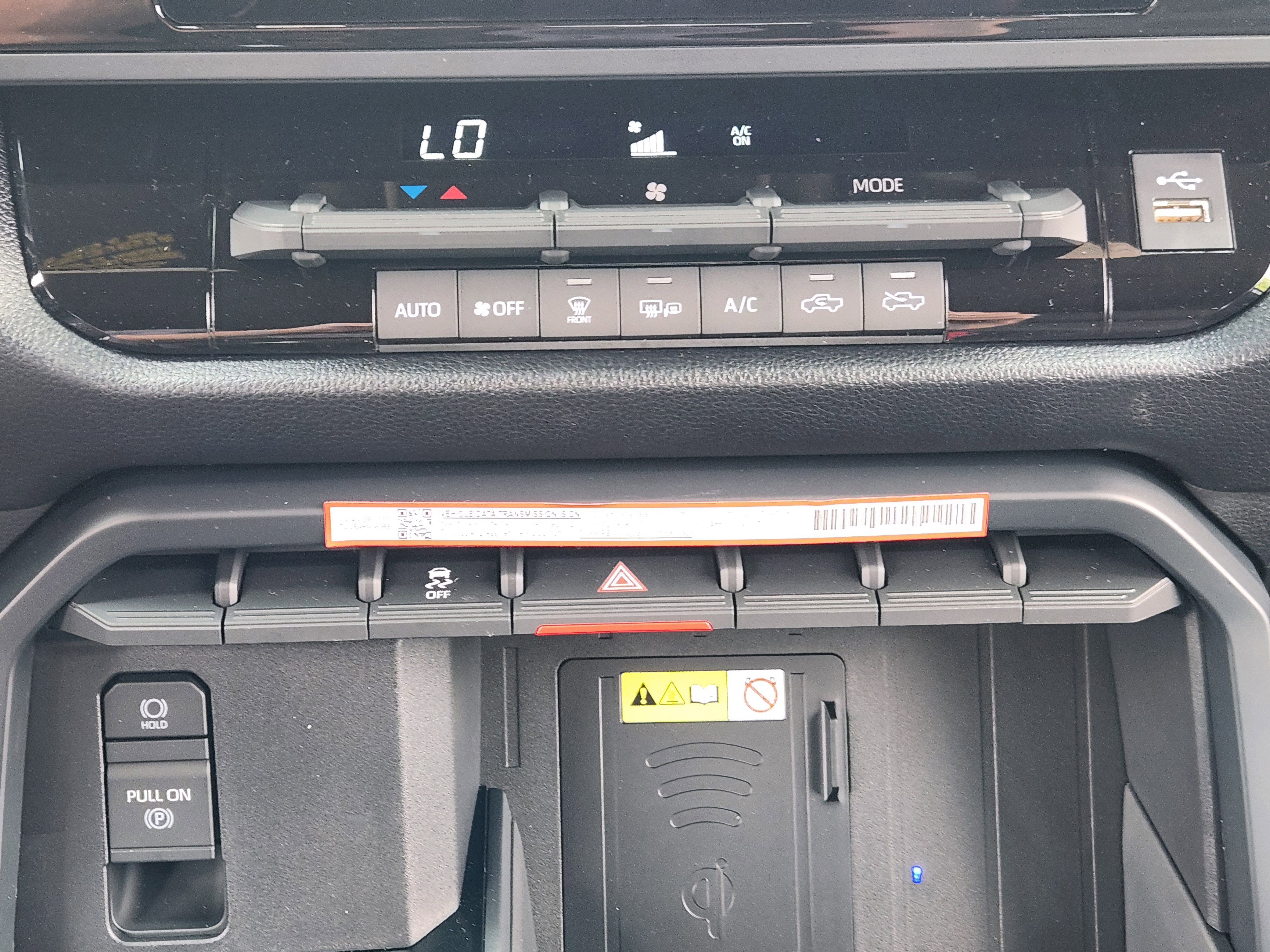 Vehicle image 14 of 26