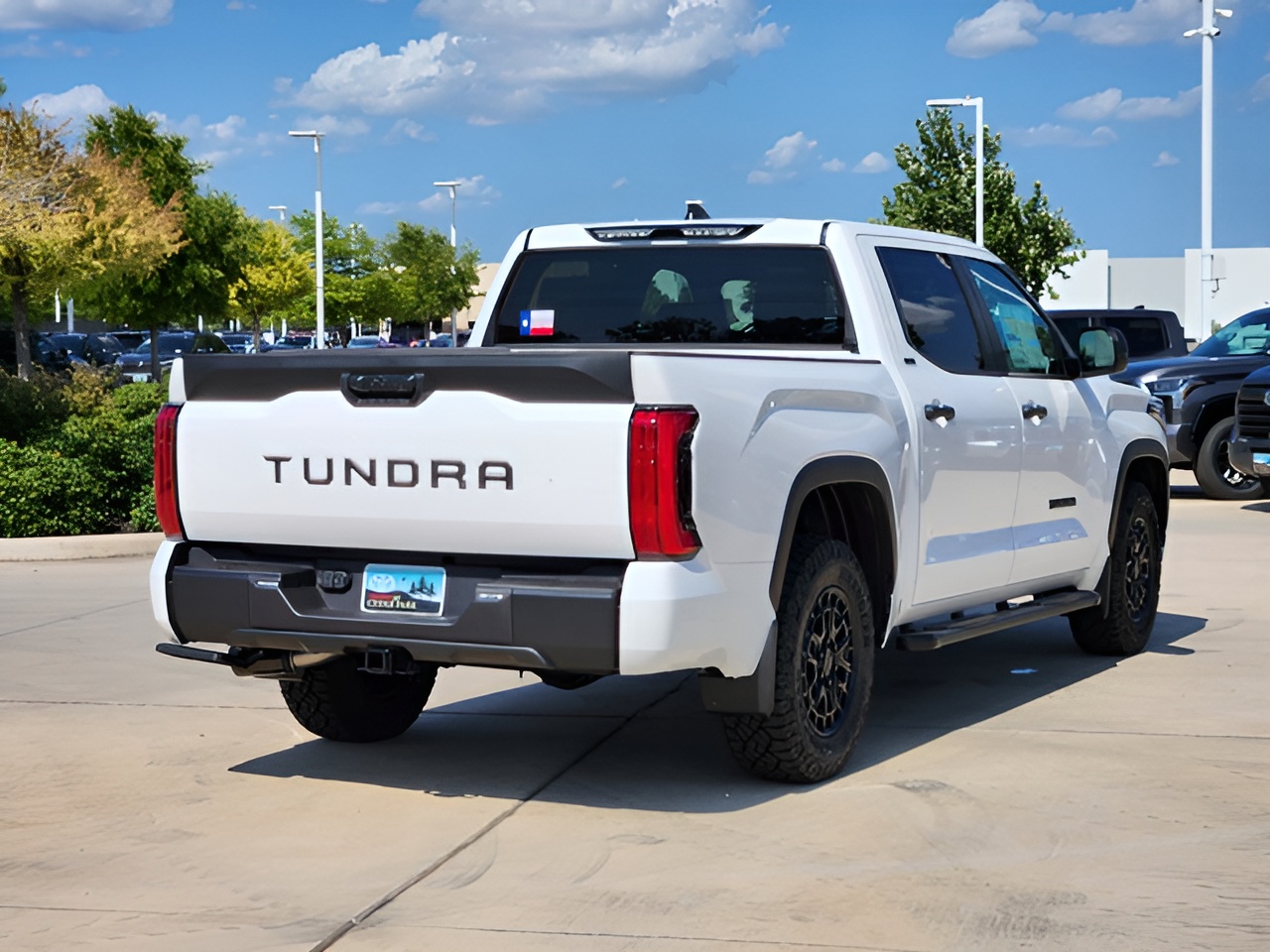 Vehicle image 24 of 25
