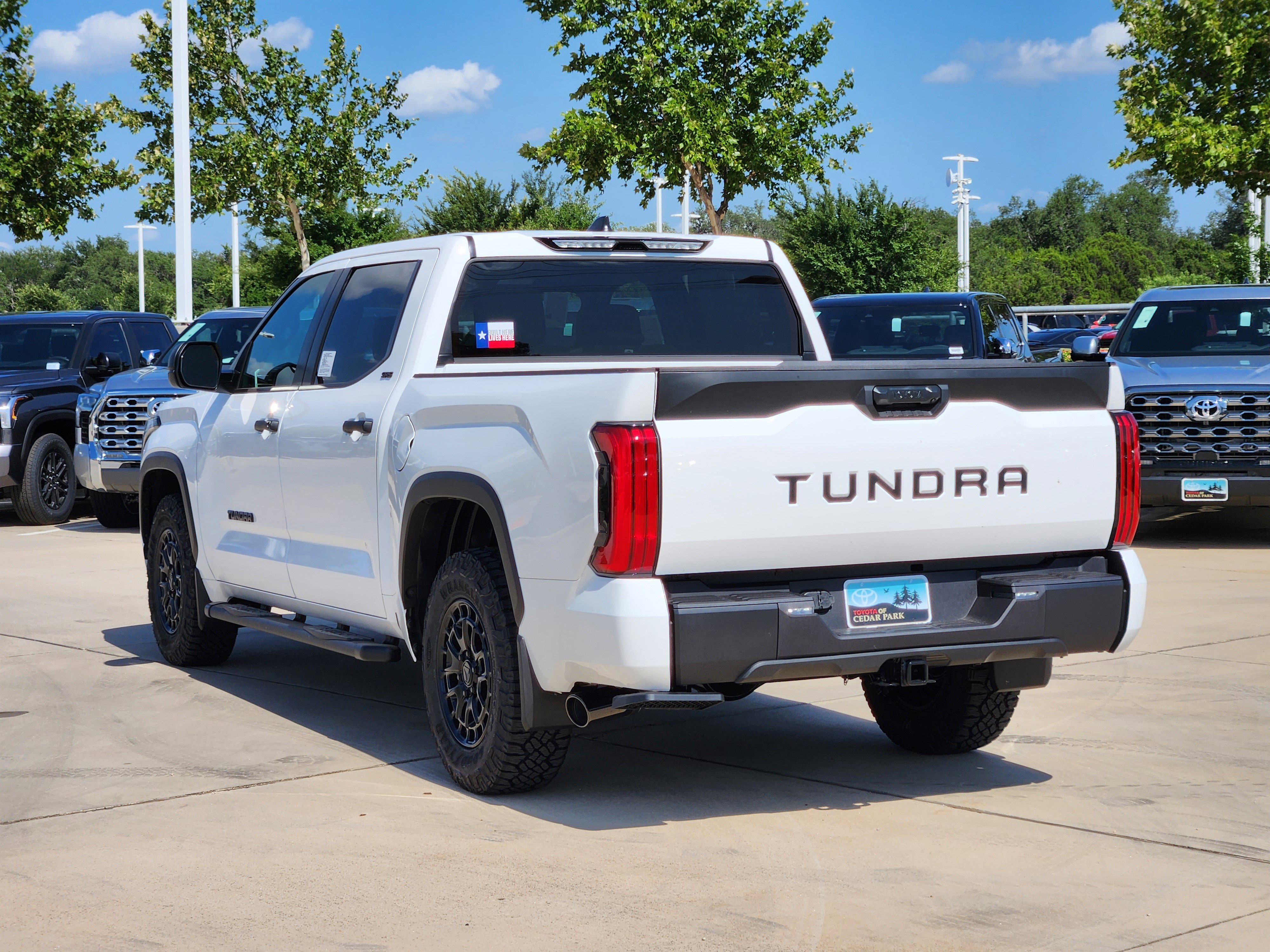 Vehicle image 4 of 25
