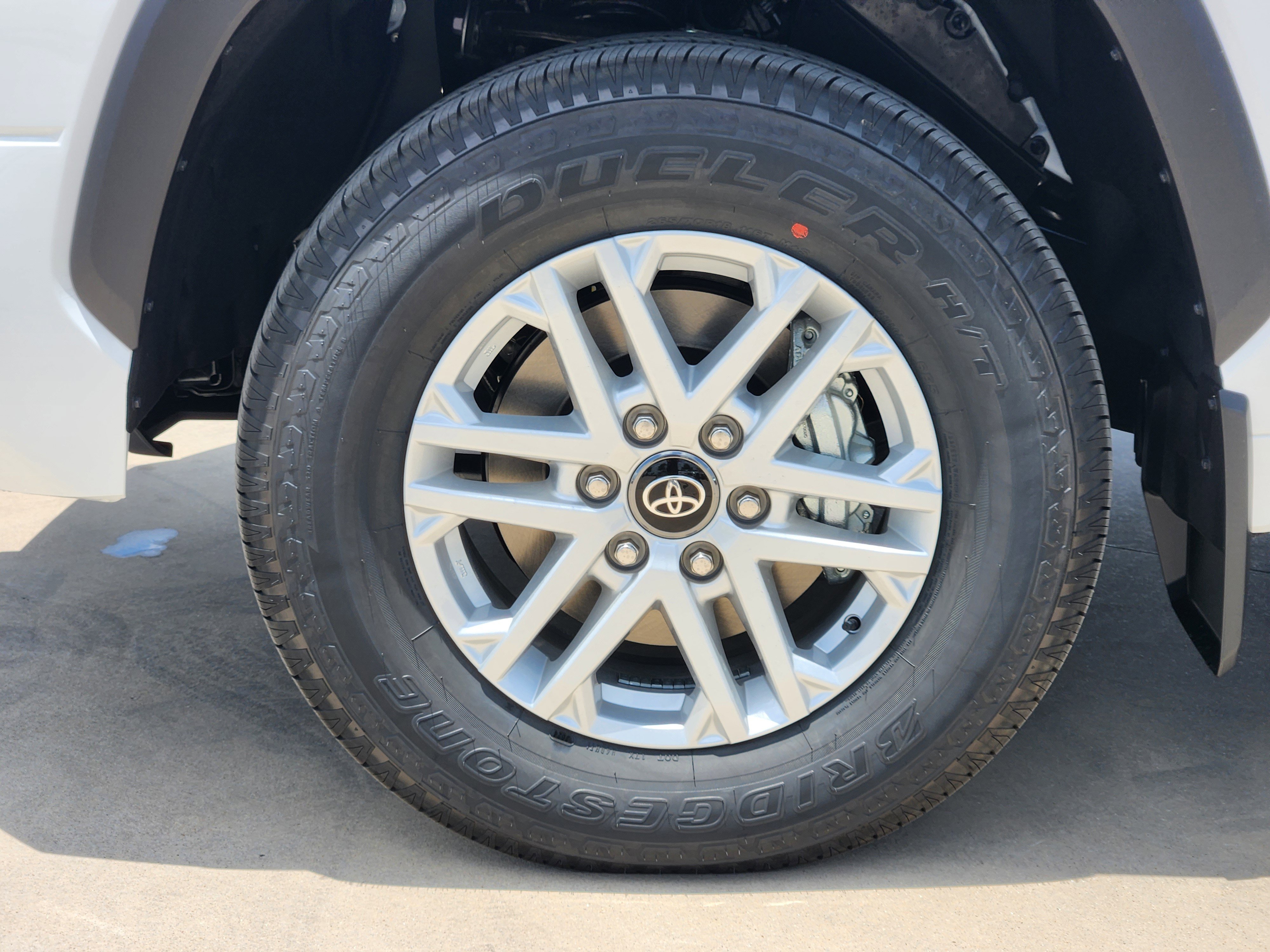 Vehicle image 6 of 22