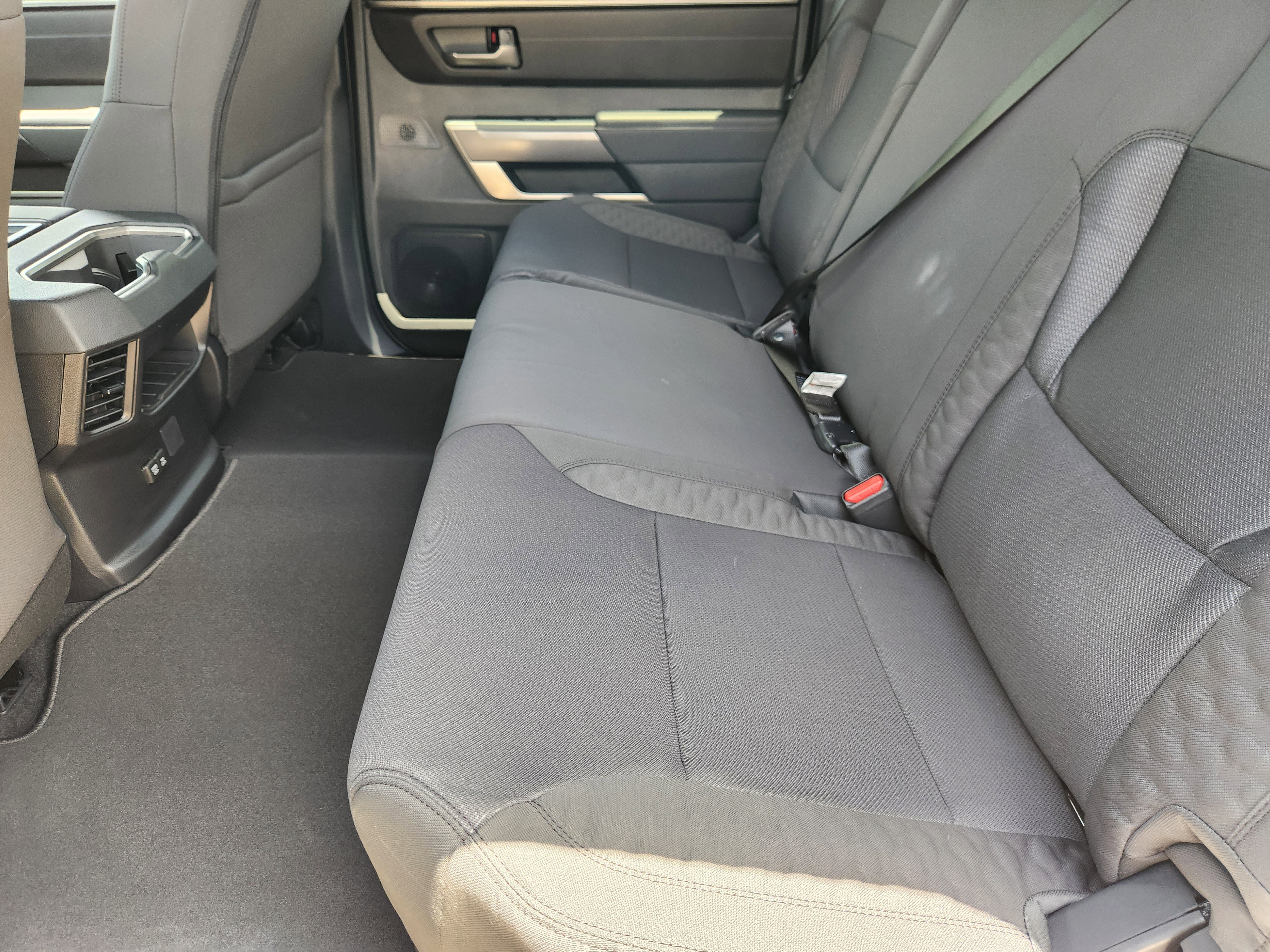 Vehicle image 10 of 22