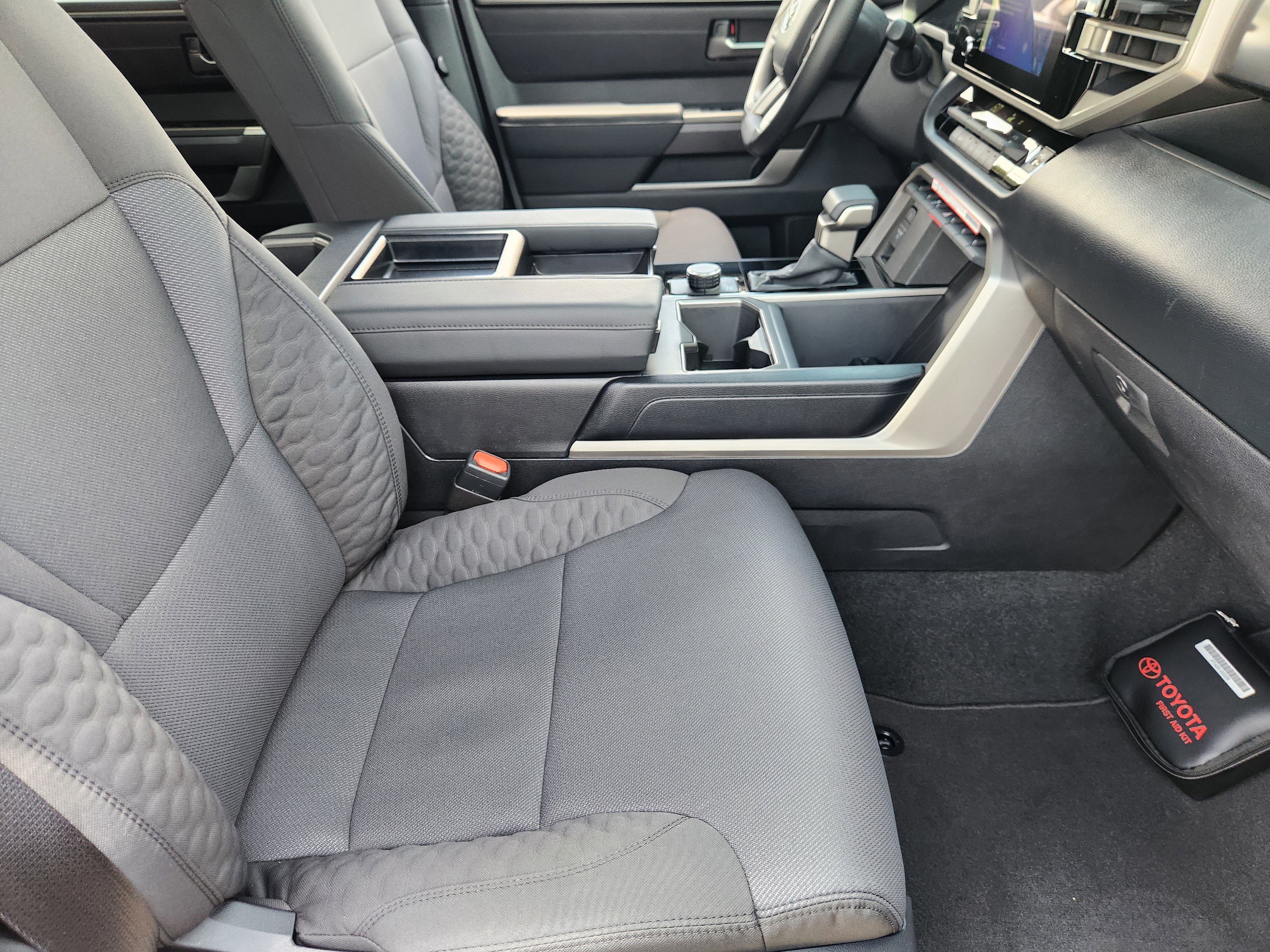 Vehicle image 11 of 22