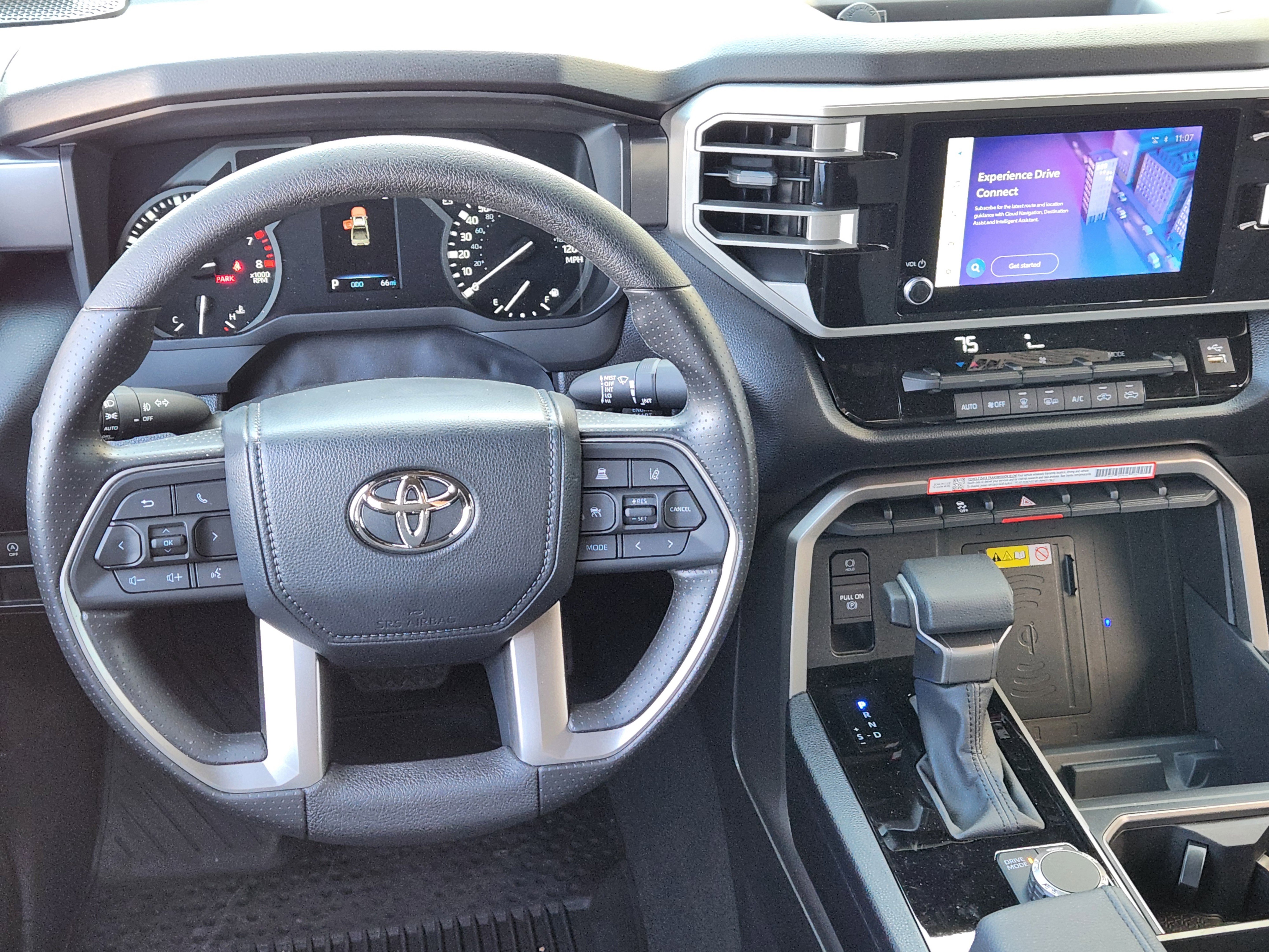 Vehicle image 21 of 24