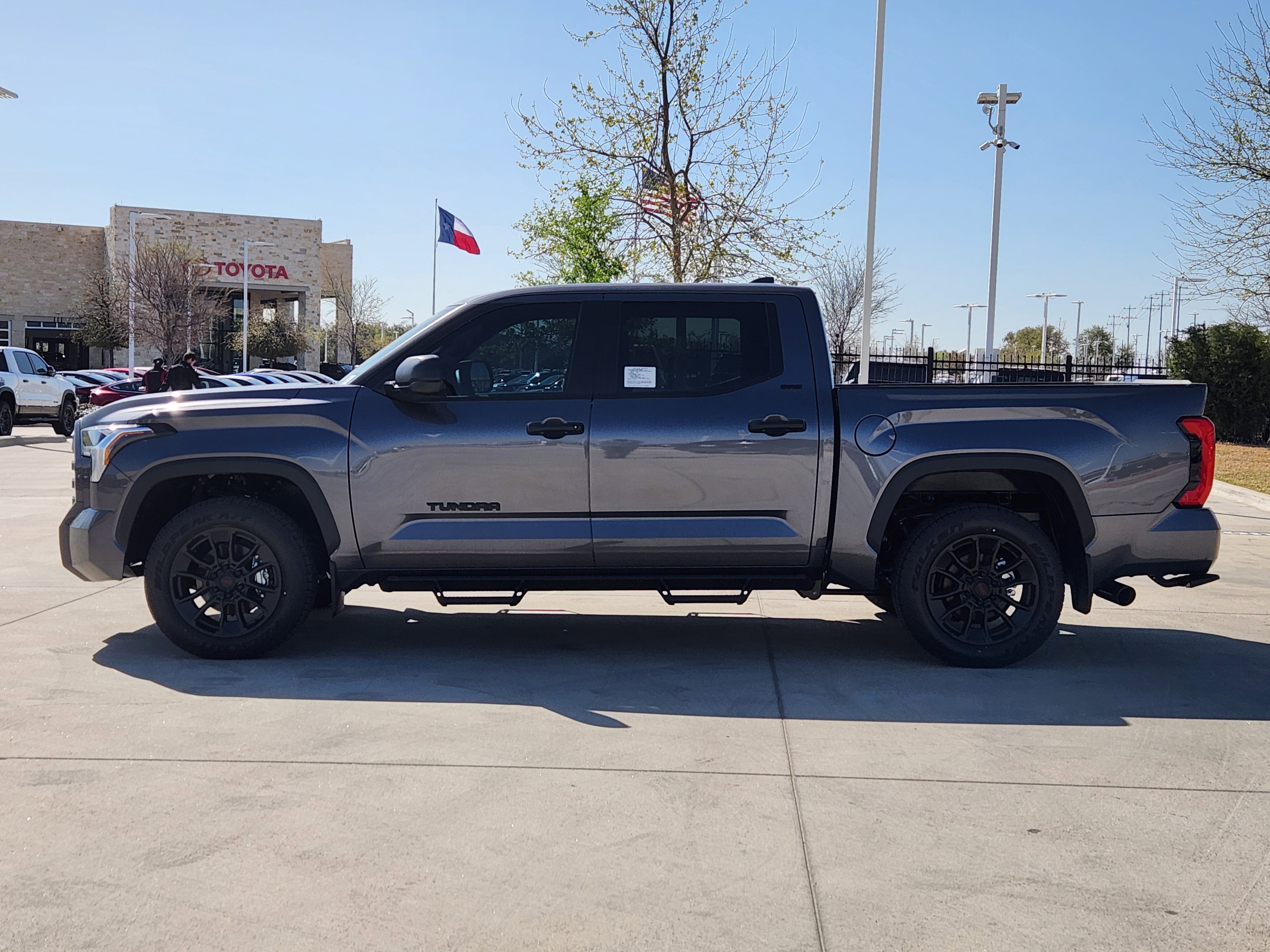 Vehicle image 5 of 24