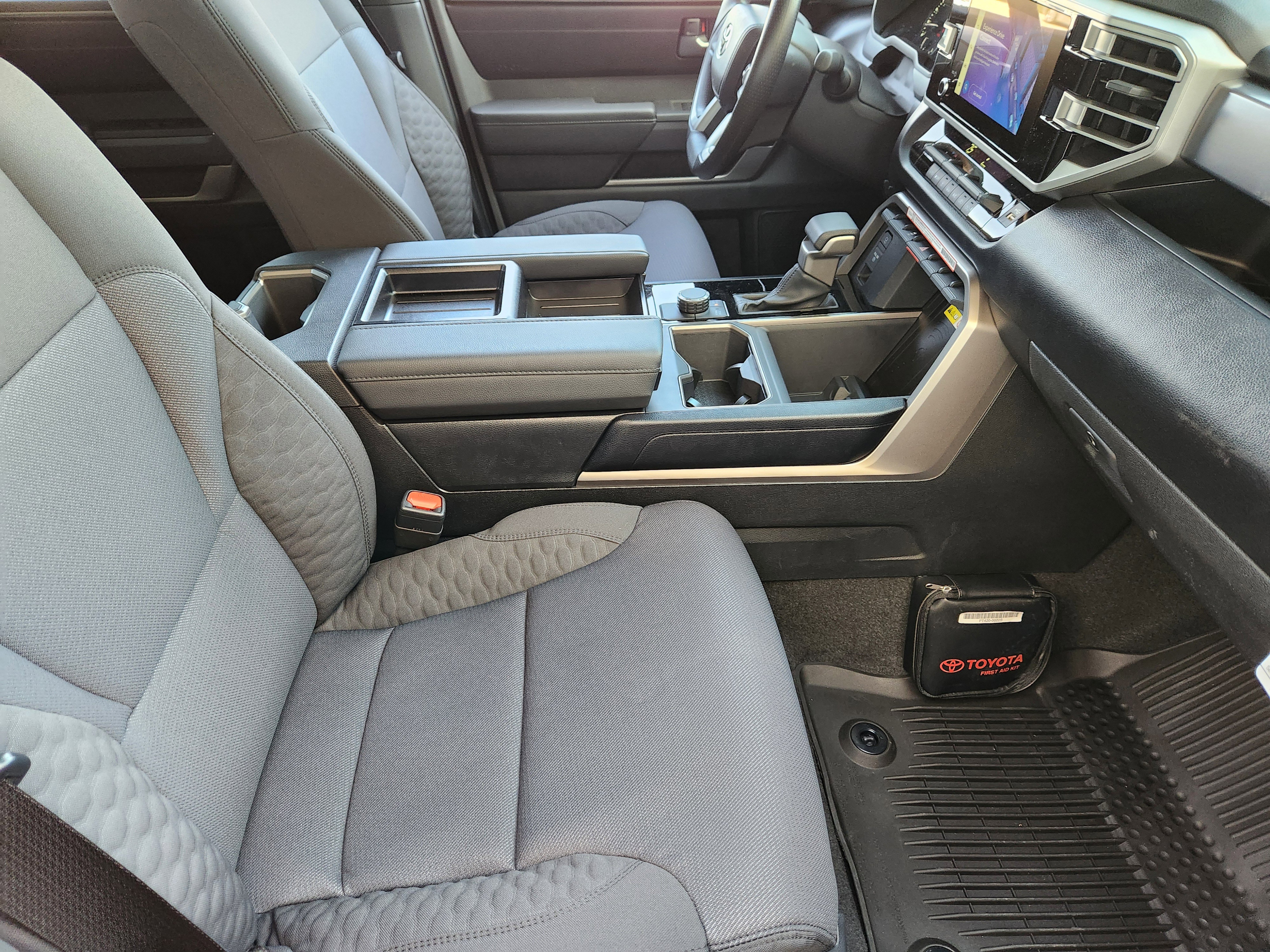 Vehicle image 11 of 24