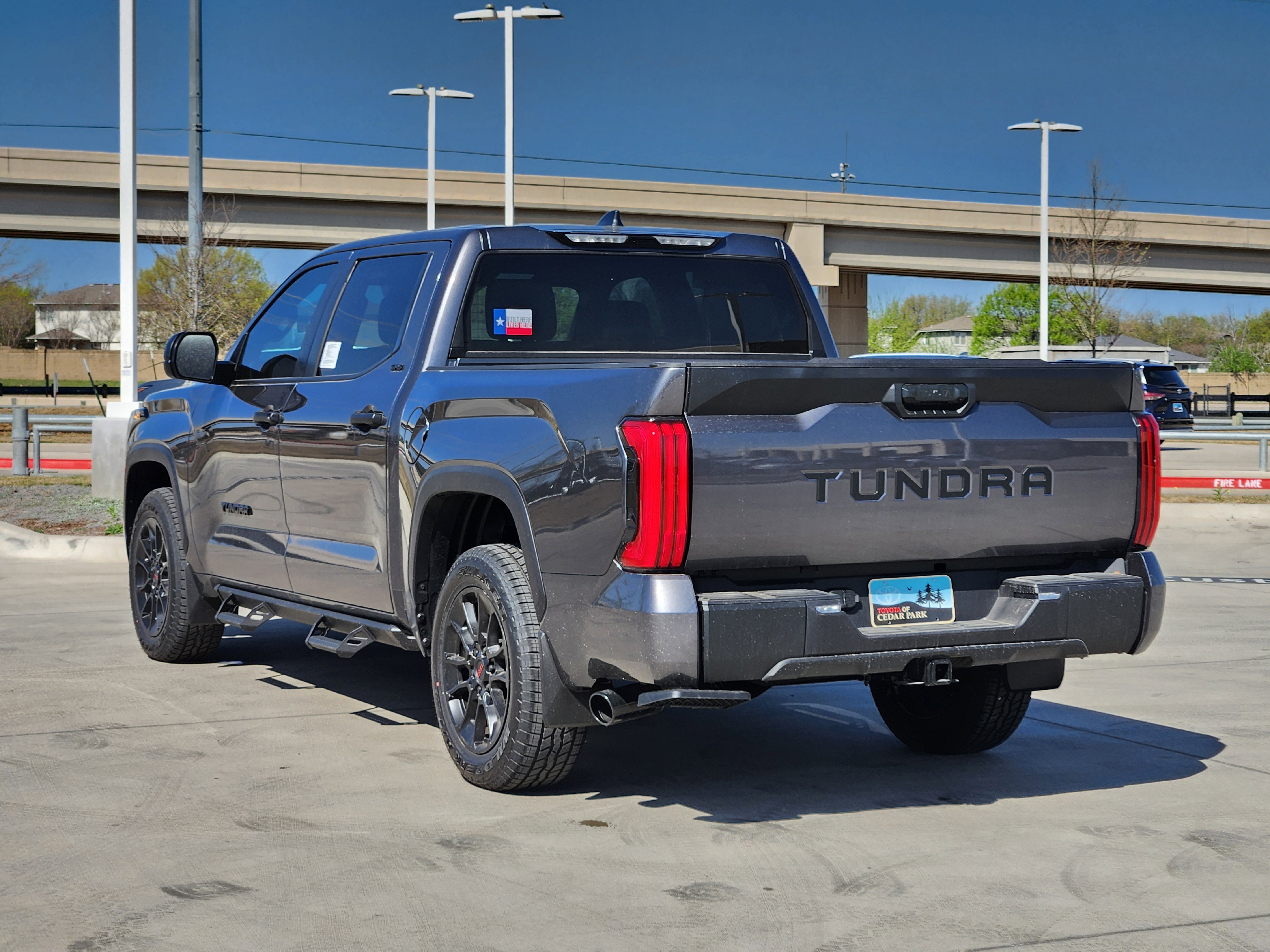 Vehicle image 4 of 24