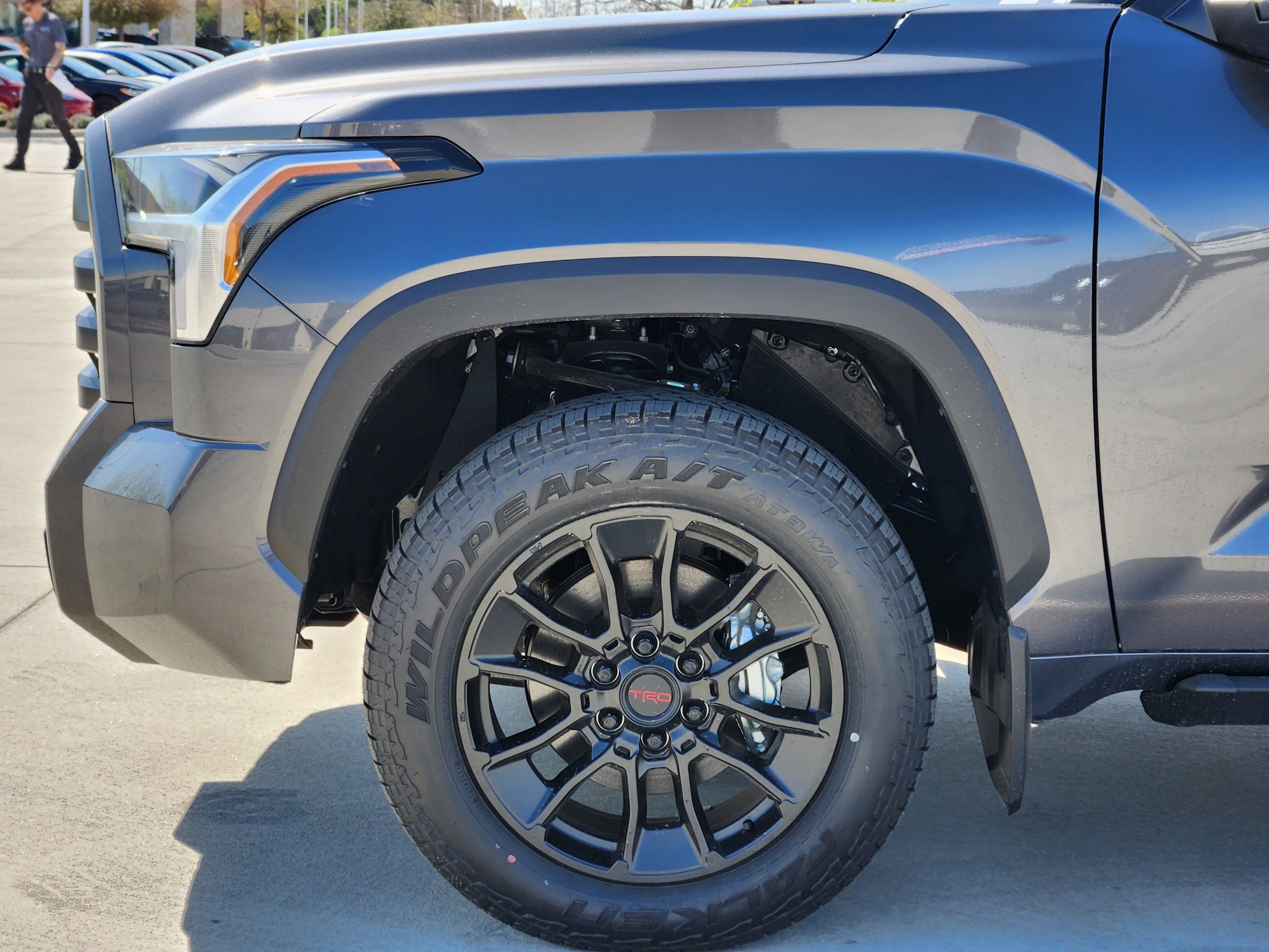 Vehicle image 7 of 24