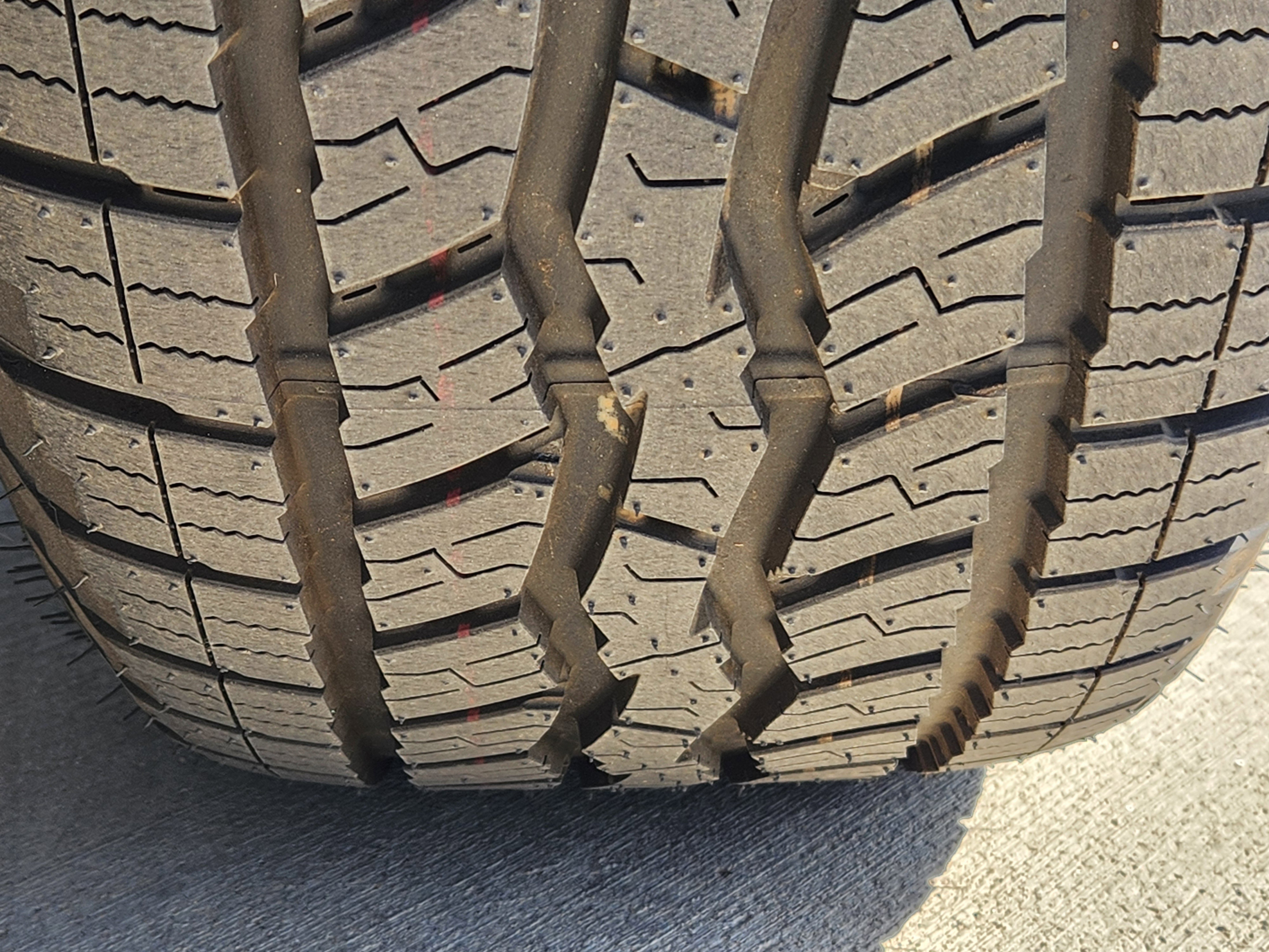 Vehicle image 8 of 24
