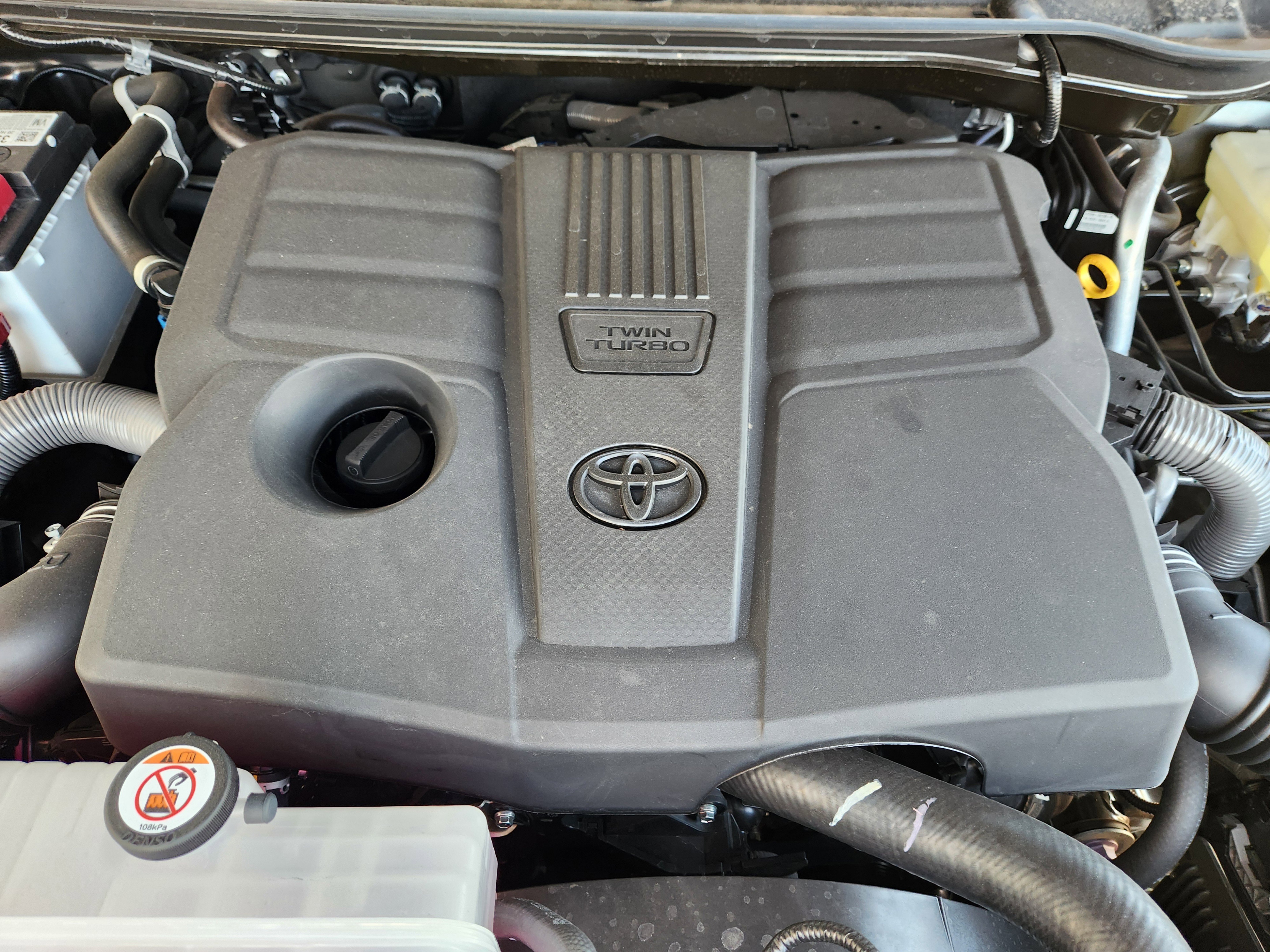 Vehicle image 23 of 24