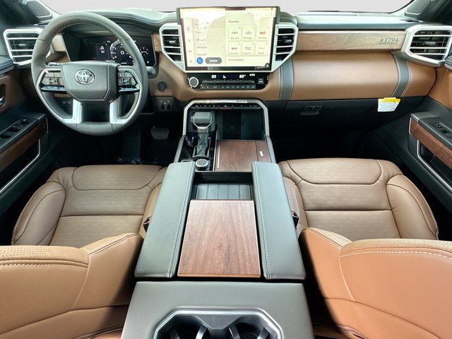 Vehicle image 33 of 44