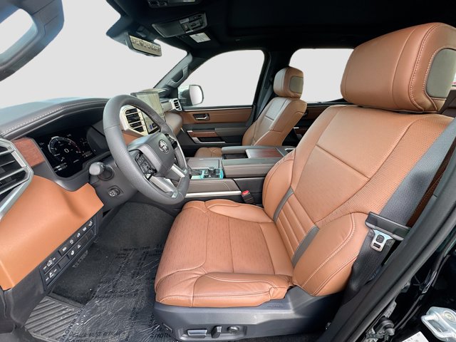 Vehicle image 13 of 44