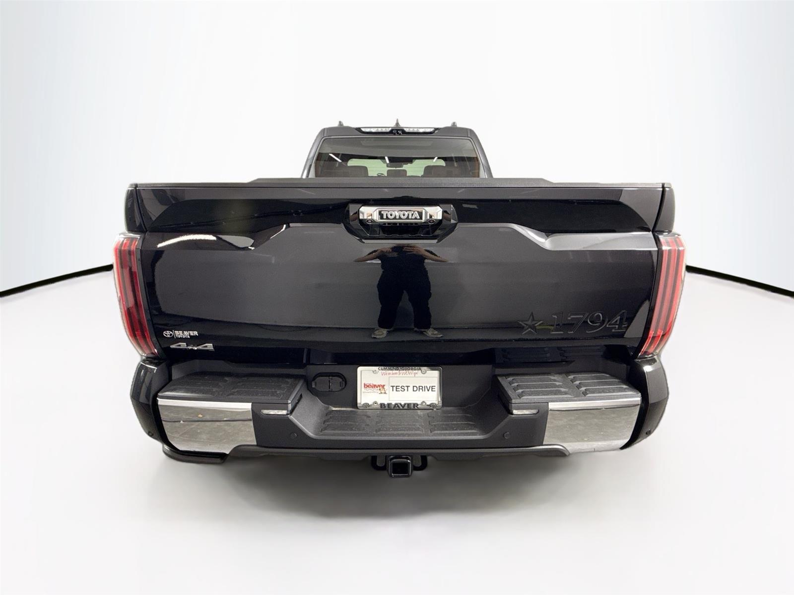 Vehicle image 7 of 44