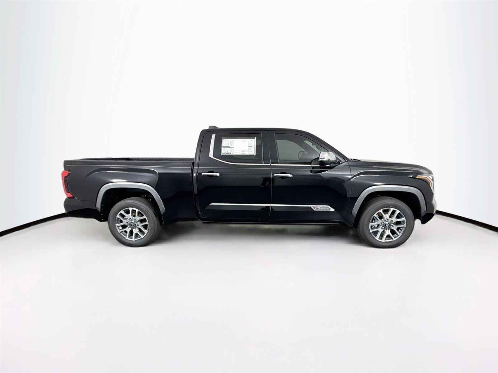 Vehicle image 5 of 44