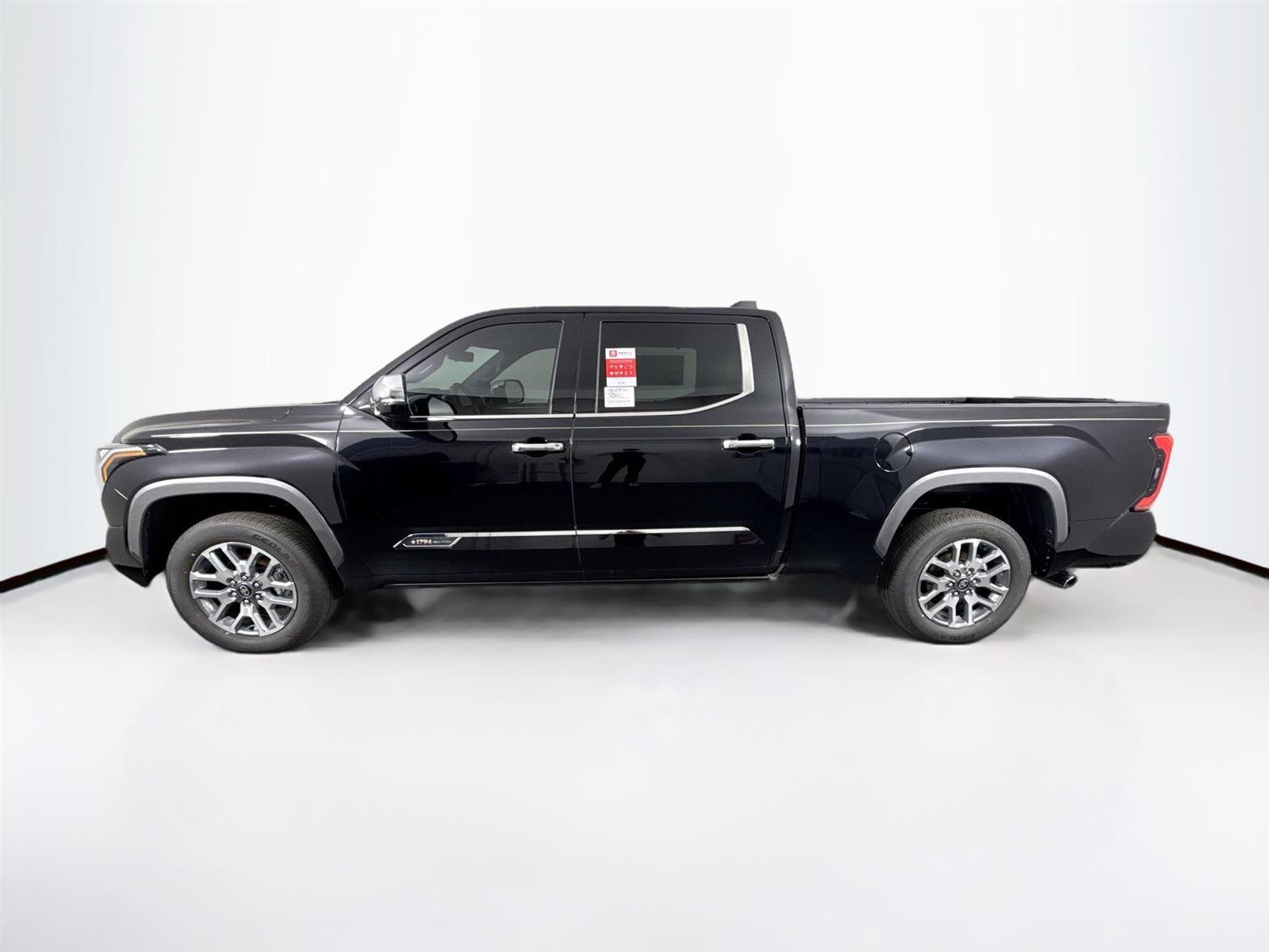 Vehicle image 9 of 44