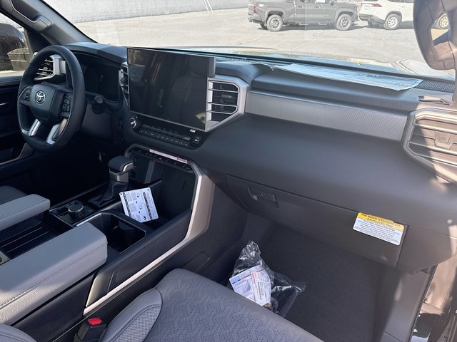 Vehicle image 34 of 37