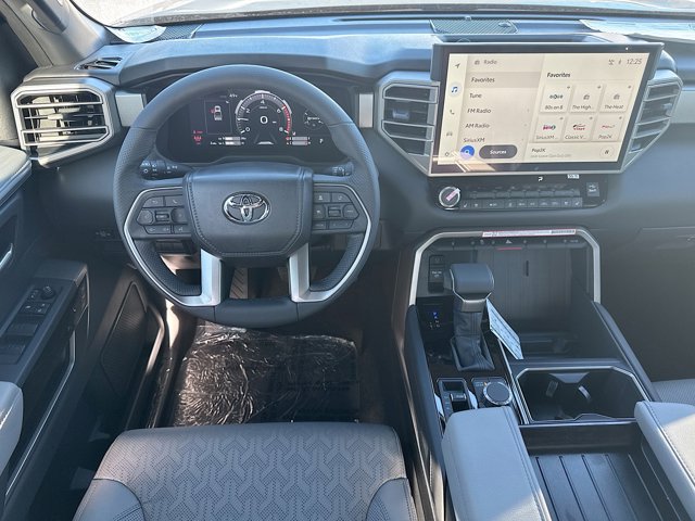 Vehicle image 11 of 37
