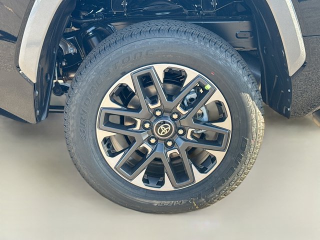 Vehicle image 36 of 37