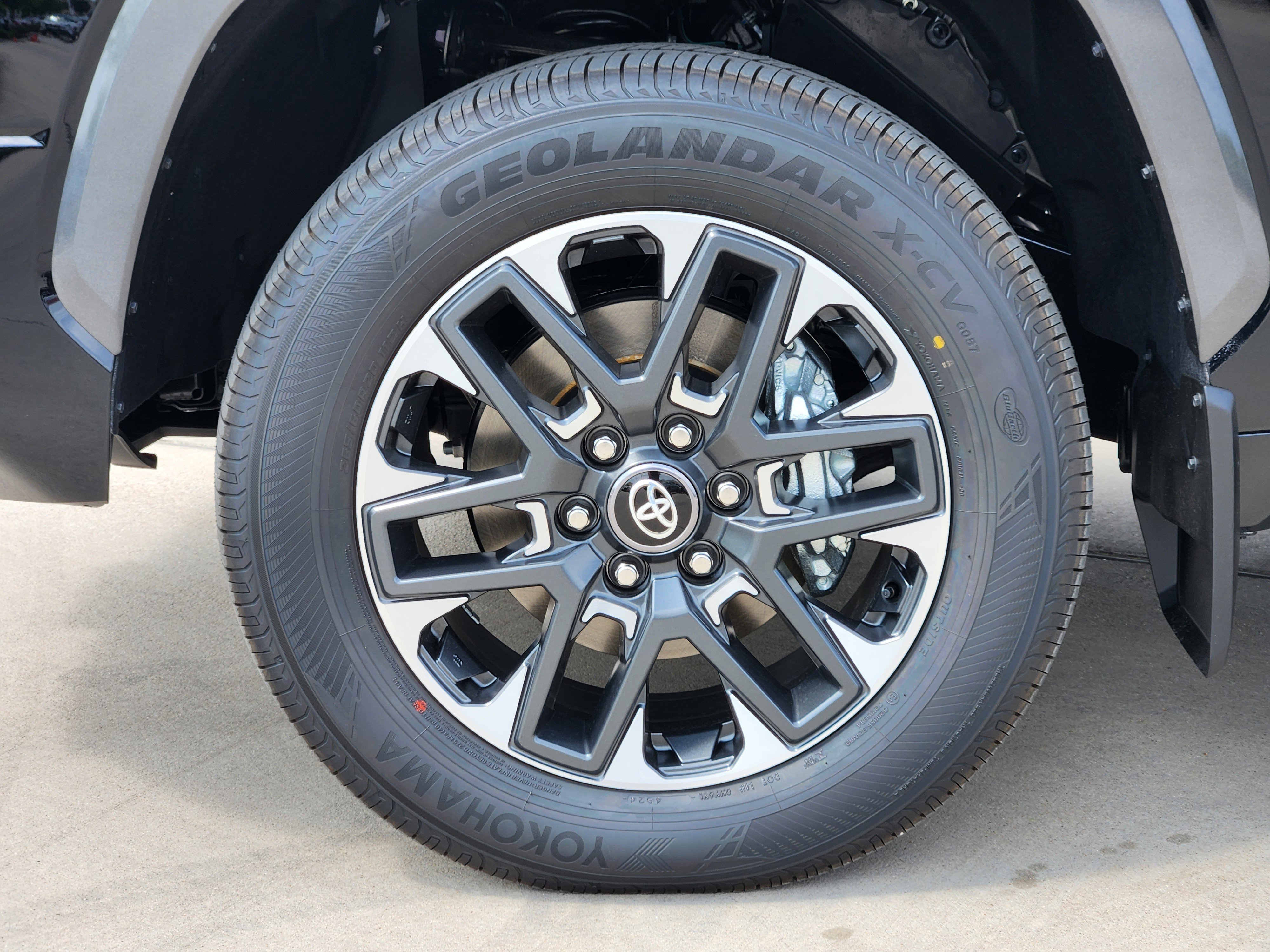 Vehicle image 7 of 23