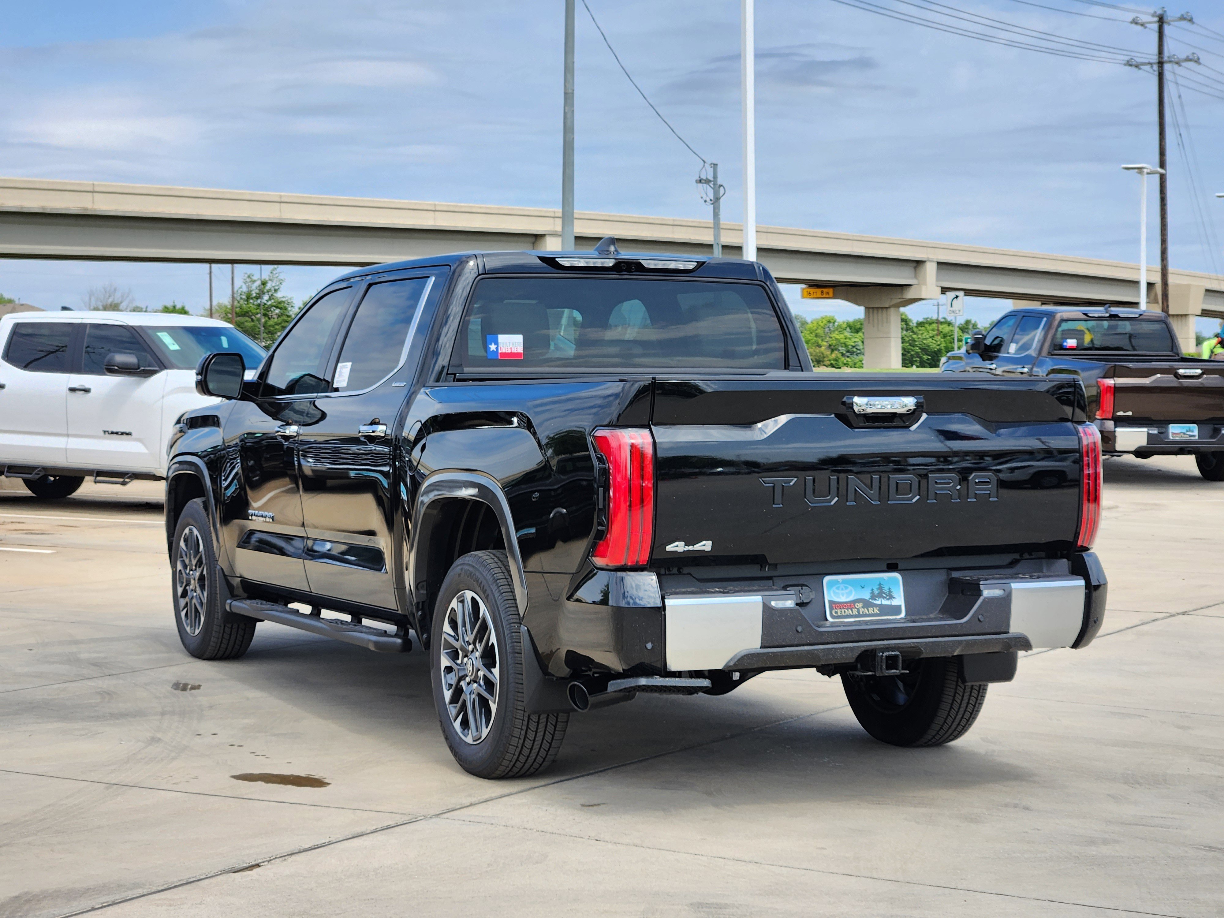 Vehicle image 4 of 23