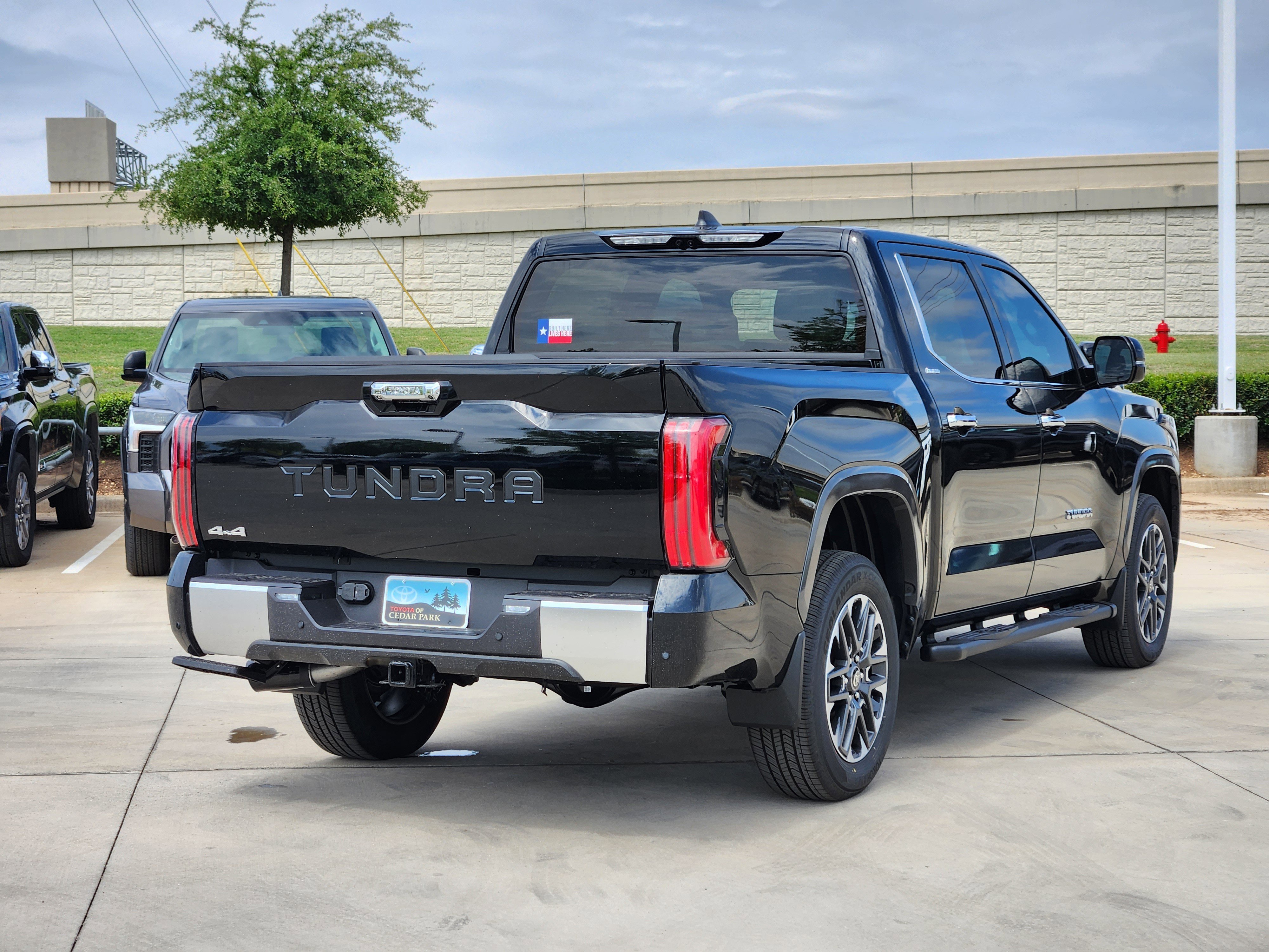 Vehicle image 3 of 23