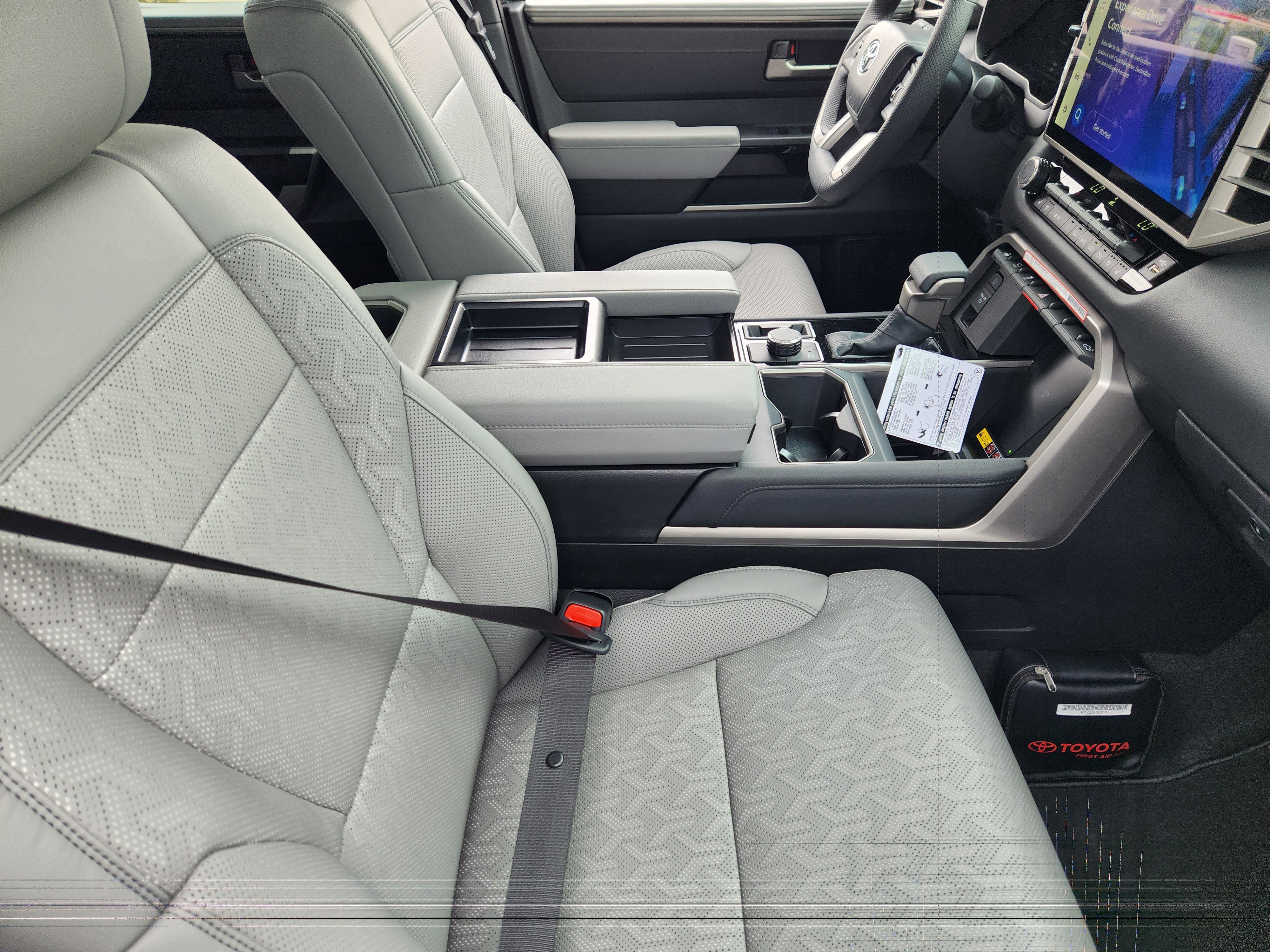 Vehicle image 10 of 23