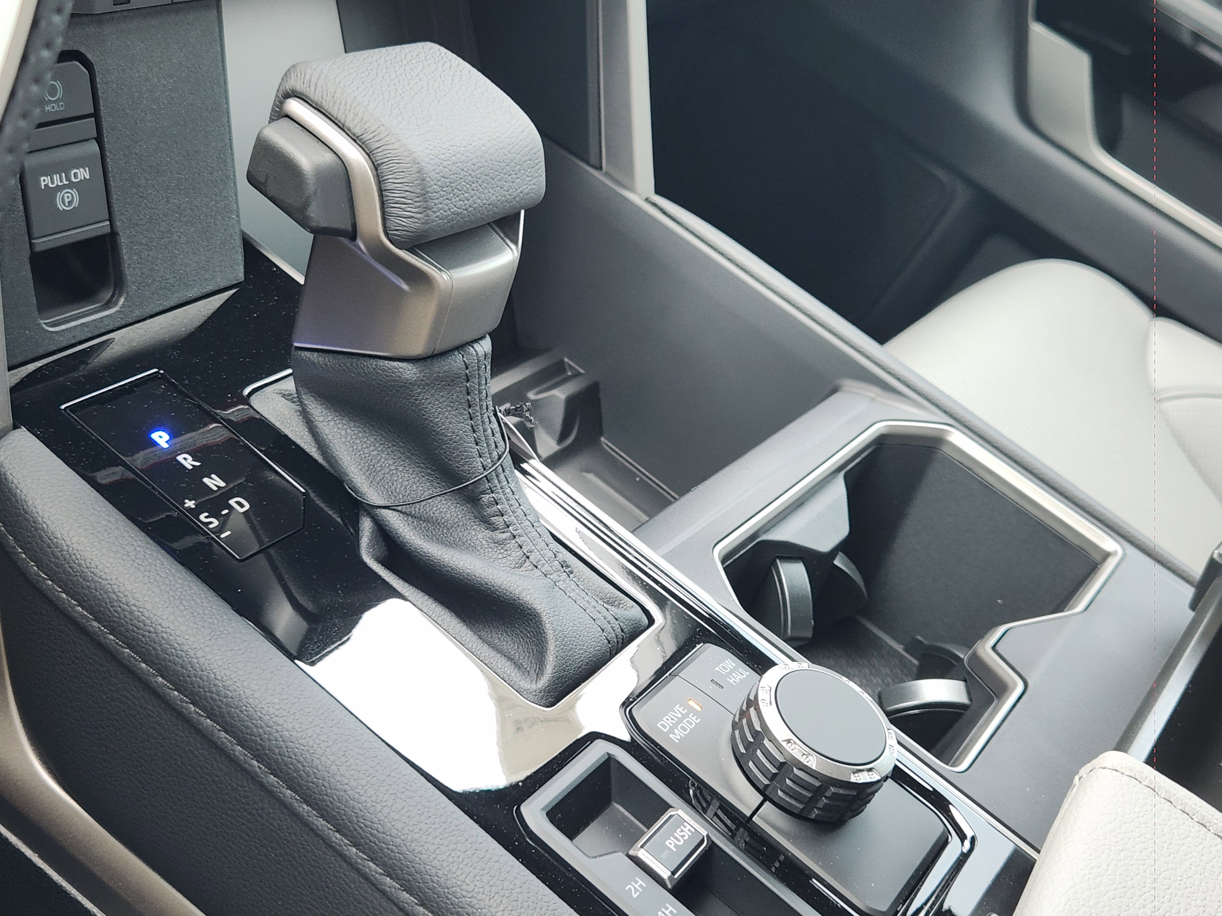Vehicle image 15 of 23