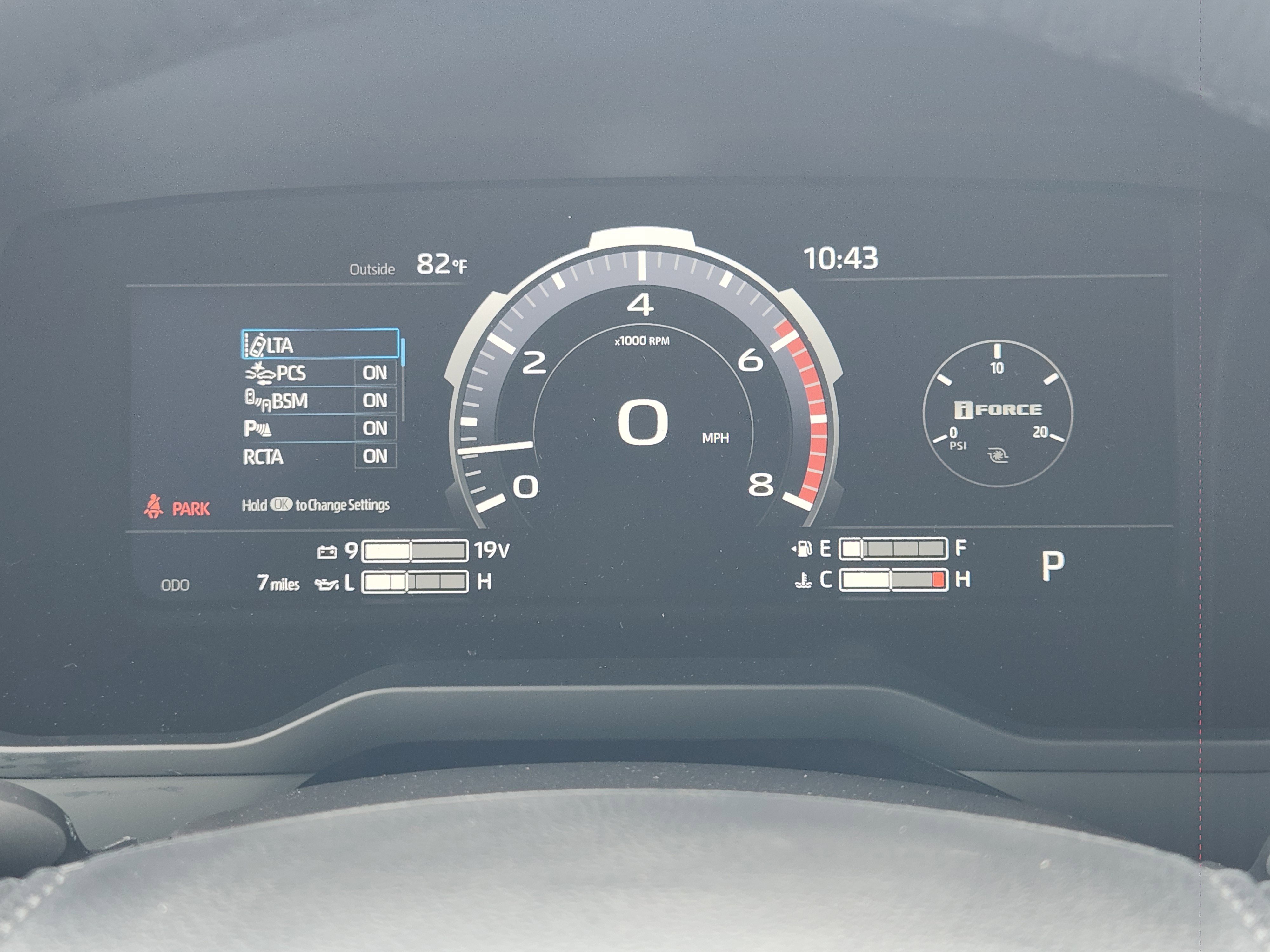 Vehicle image 11 of 23