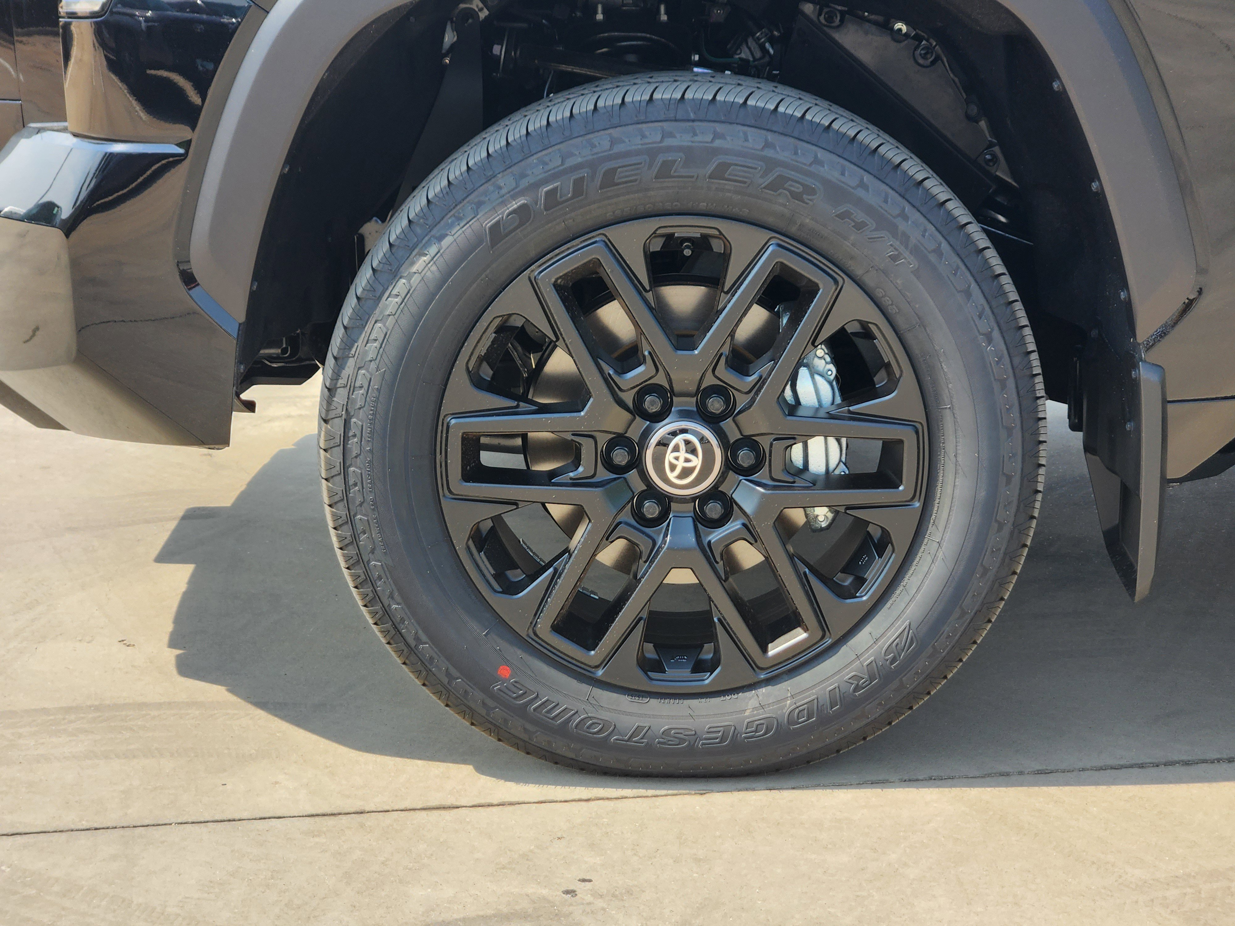 Vehicle image 7 of 23