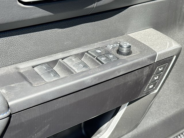Vehicle image 25 of 49