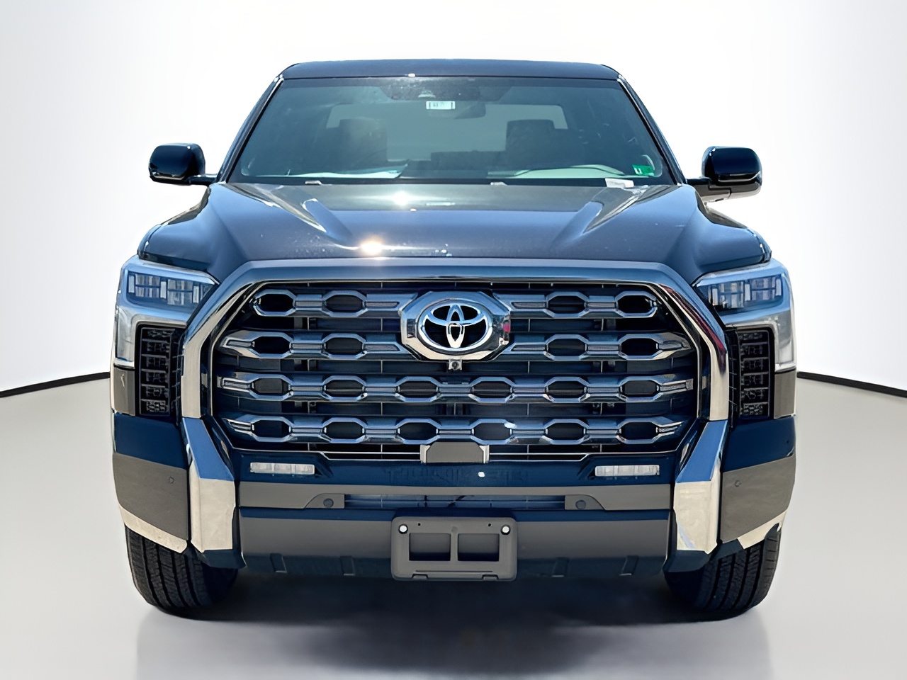 Vehicle image 43 of 49