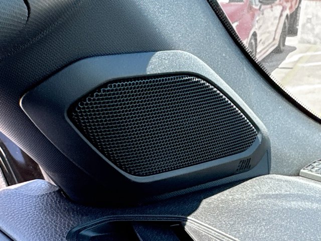Vehicle image 26 of 49
