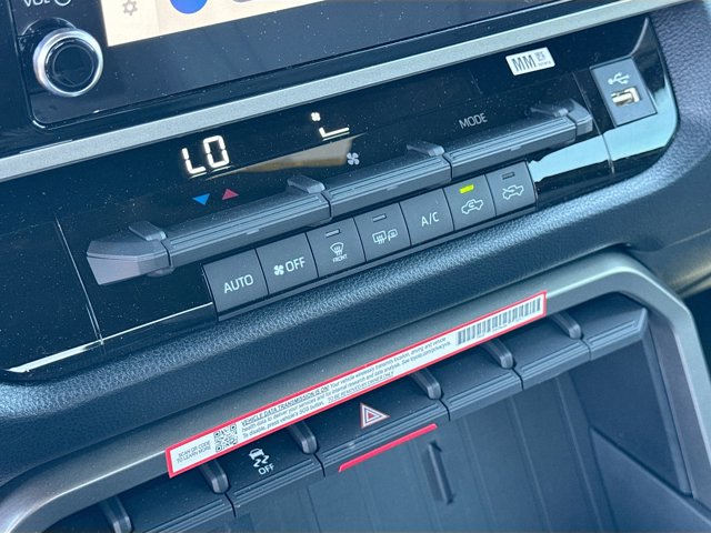 Vehicle image 21 of 39