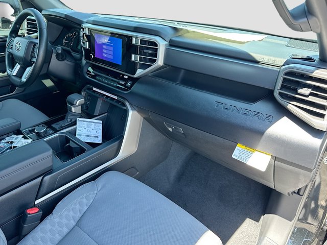 Vehicle image 34 of 39