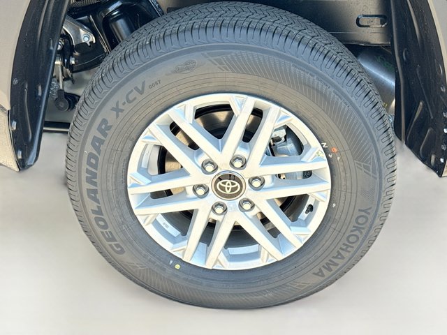 Vehicle image 36 of 39