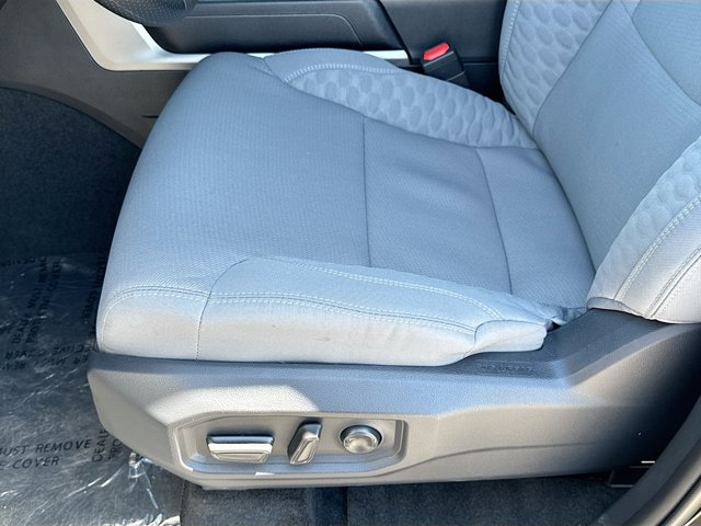 Vehicle image 26 of 39