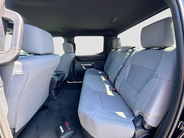 Vehicle image 29 of 39