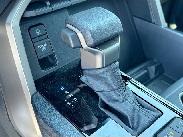 Vehicle image 22 of 39