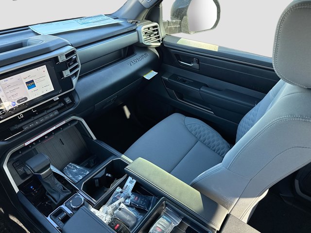 Vehicle image 28 of 37