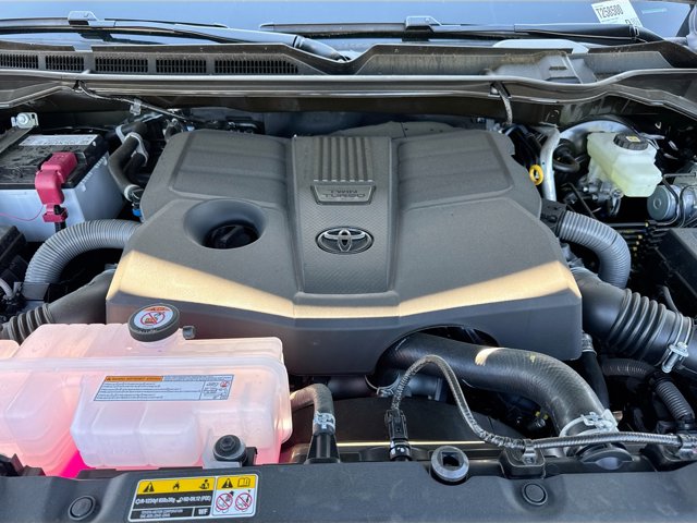 Vehicle image 35 of 37