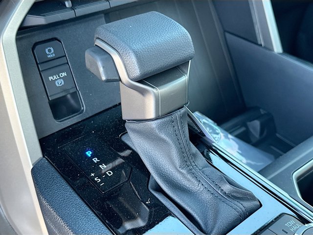 Vehicle image 22 of 37