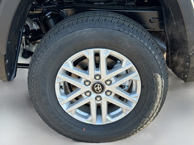 Vehicle image 36 of 37