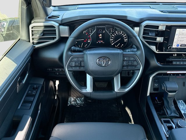 Vehicle image 11 of 37