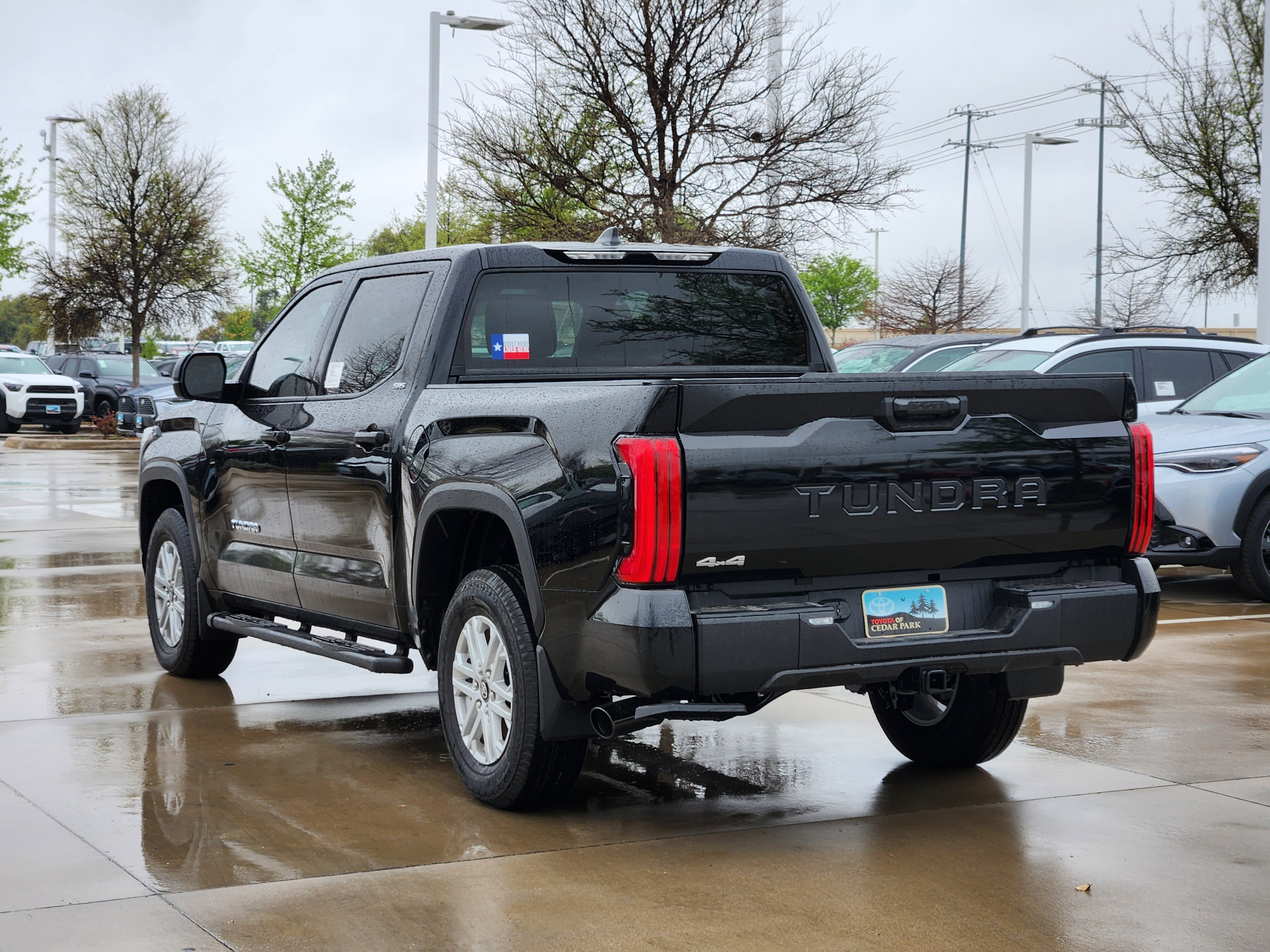 Vehicle image 4 of 24
