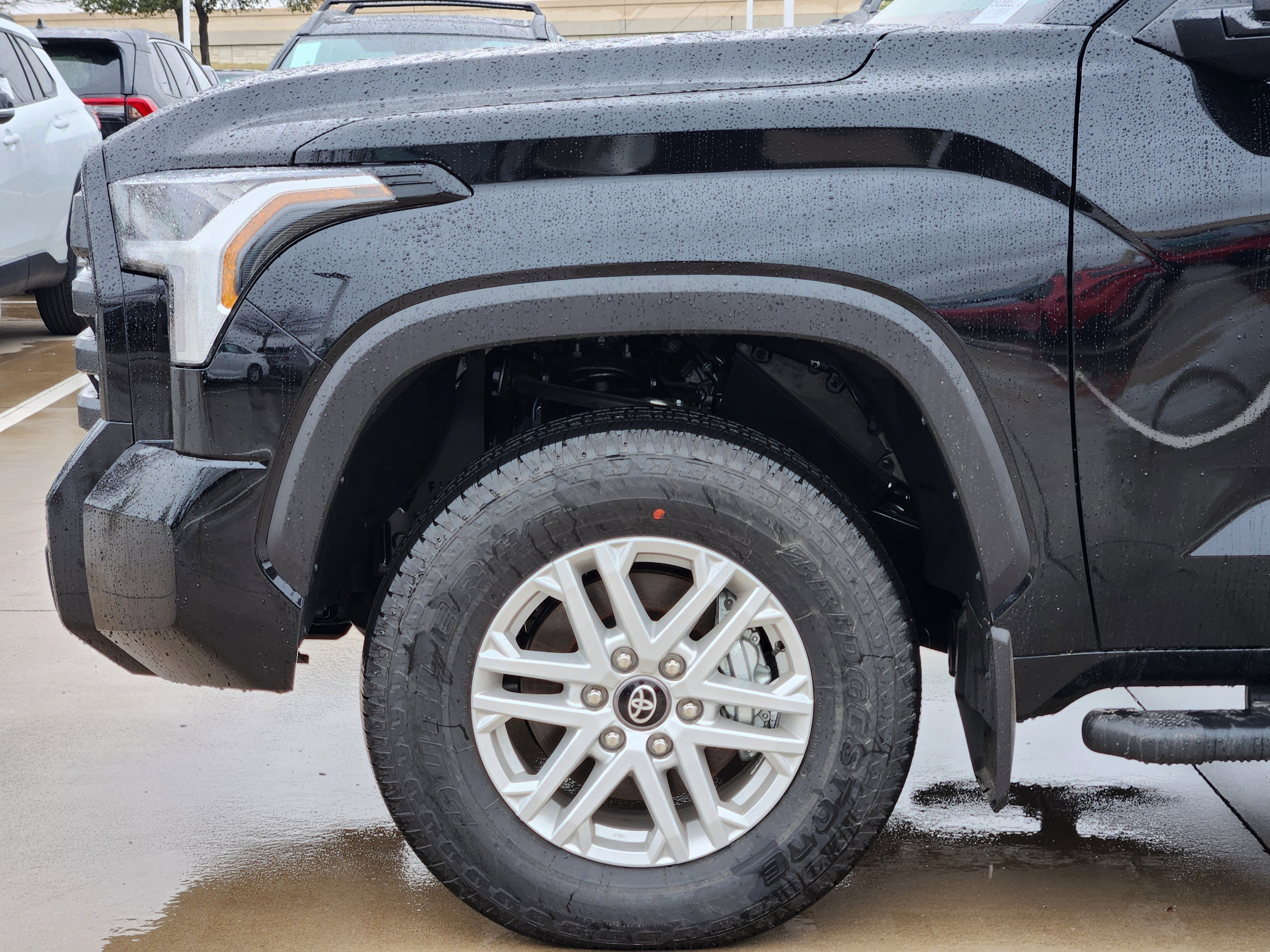 Vehicle image 7 of 24